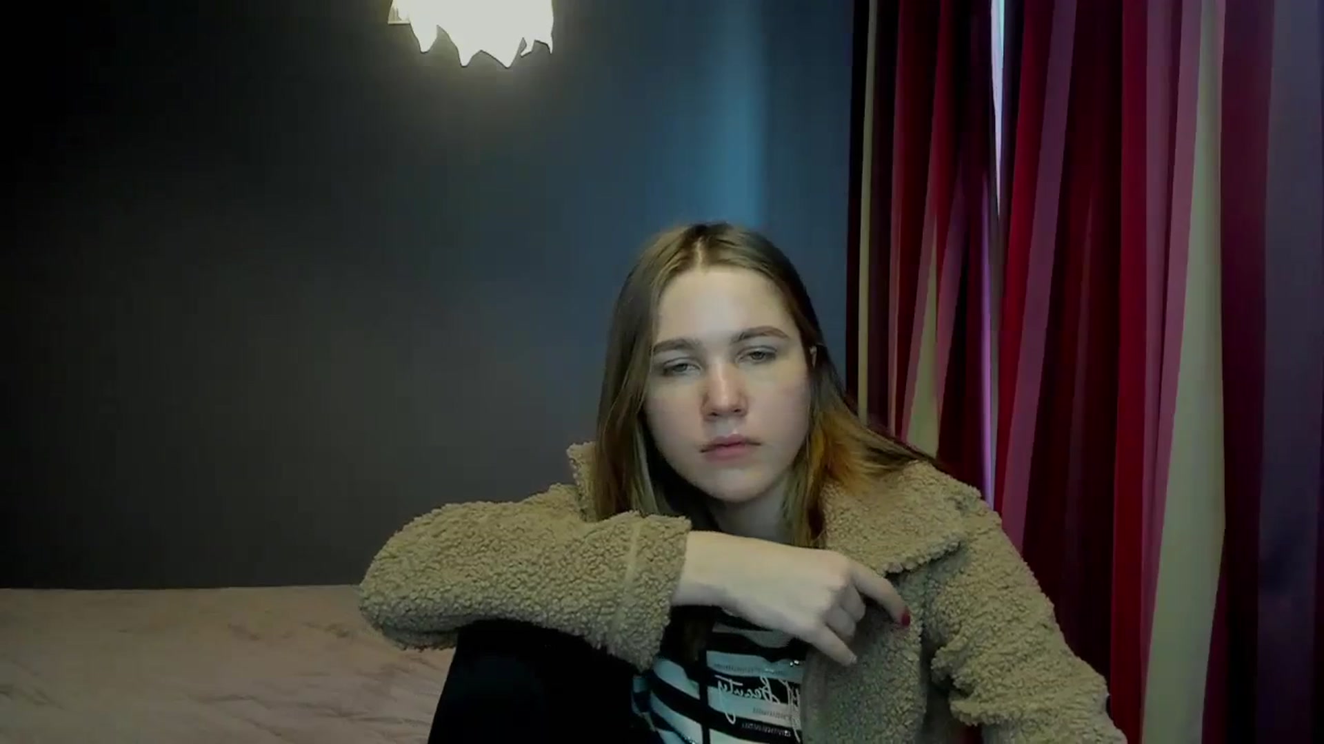 Gallery image thumbnail from Kate_Lewis's myfreecams stream on, 11/21/2023, 10:16 image 10 of 20