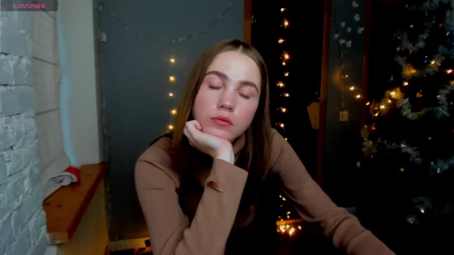 Gallery image thumbnail from Kate_Lewis's myfreecams stream on, 11/30/2023, 14:16 image 9 of 20