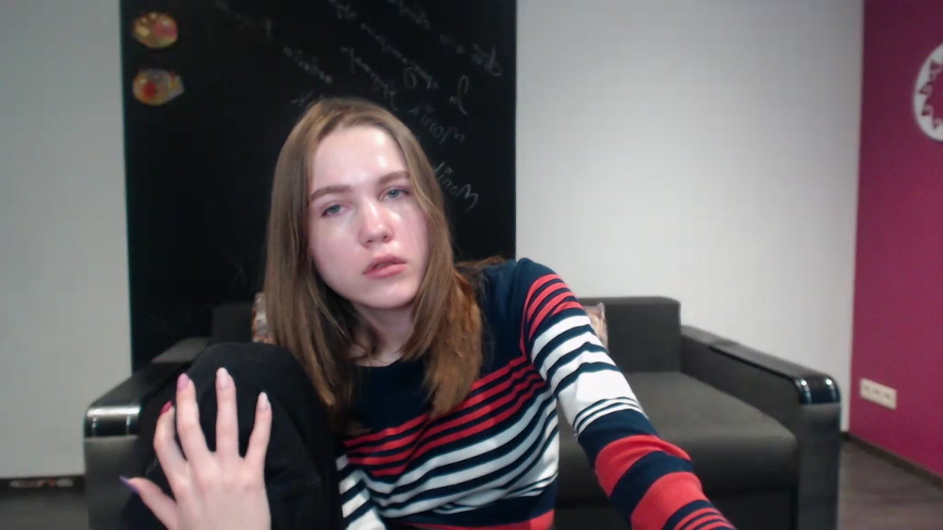 Gallery image thumbnail from Kate_Lewis's myfreecams stream on, 12/01/2023, 10:54 image 18 of 20