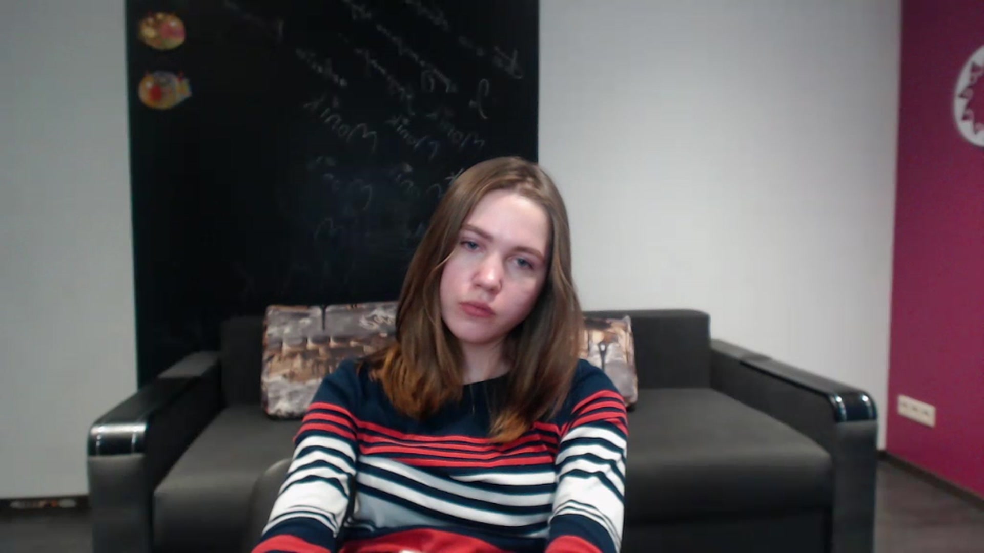 Gallery image thumbnail from Kate_Lewis's myfreecams stream on, 12/01/2023, 10:54 image 16 of 20