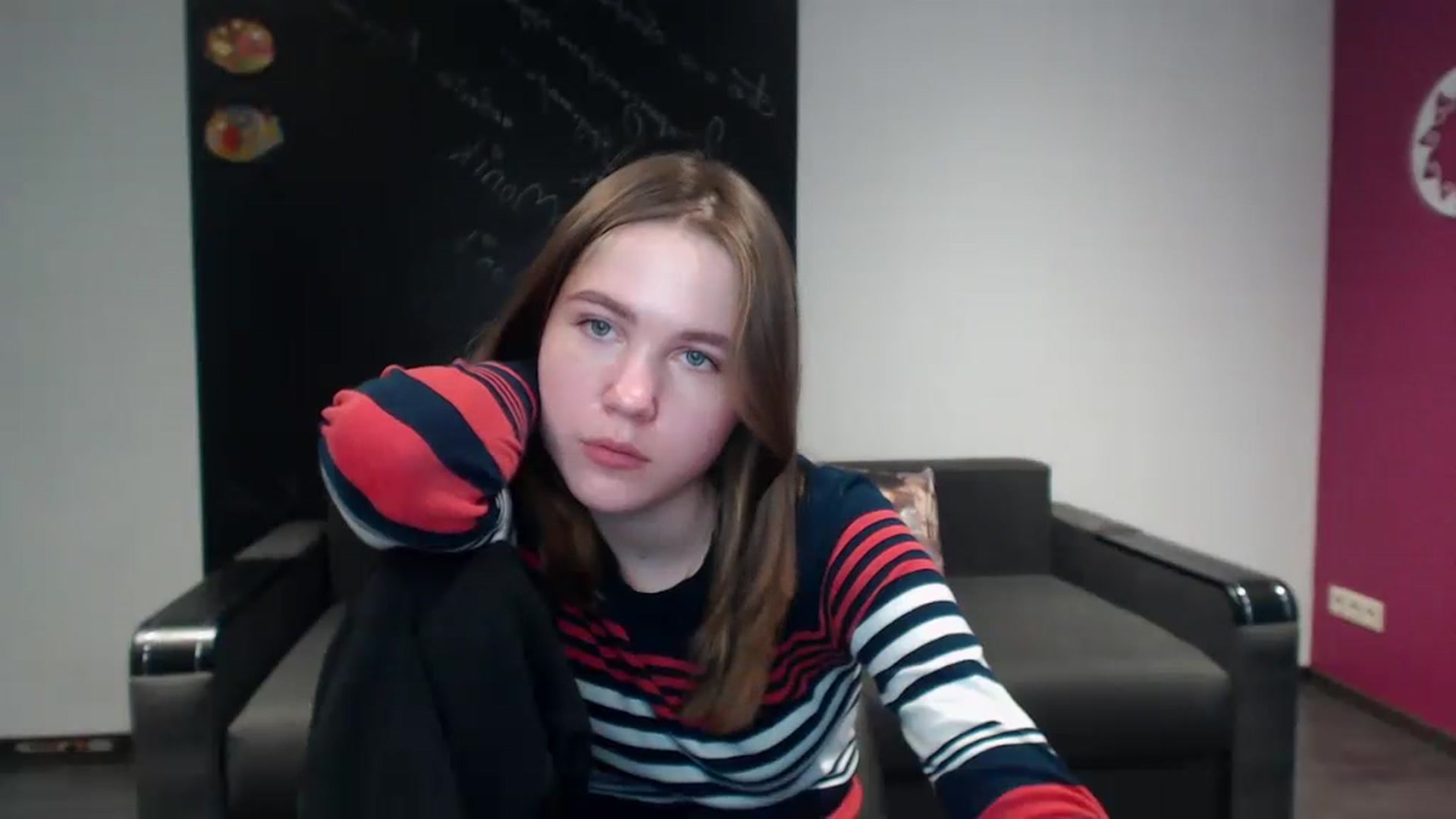 Gallery image thumbnail from Kate_Lewis's myfreecams stream on, 12/01/2023, 12:05 image 4 of 20