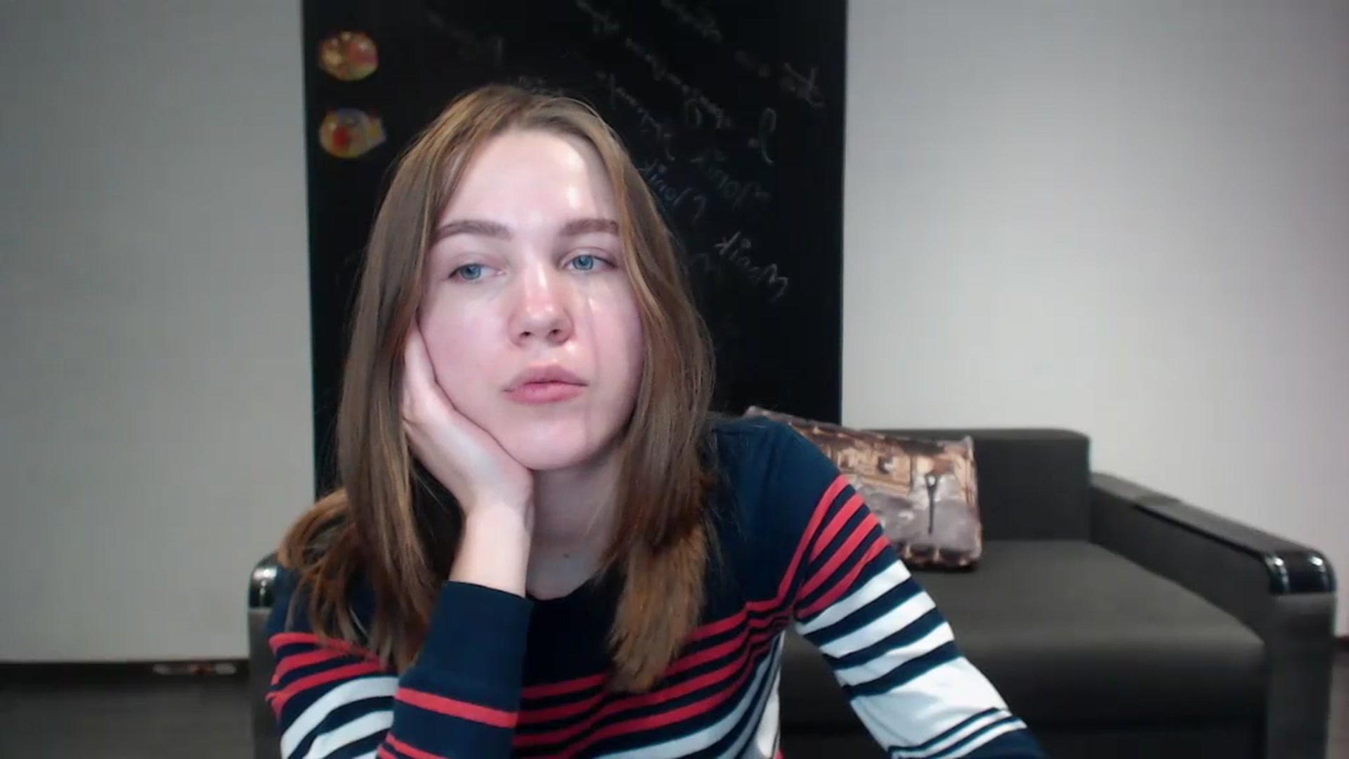 Gallery image thumbnail from Kate_Lewis's myfreecams stream on, 12/01/2023, 12:05 image 19 of 20