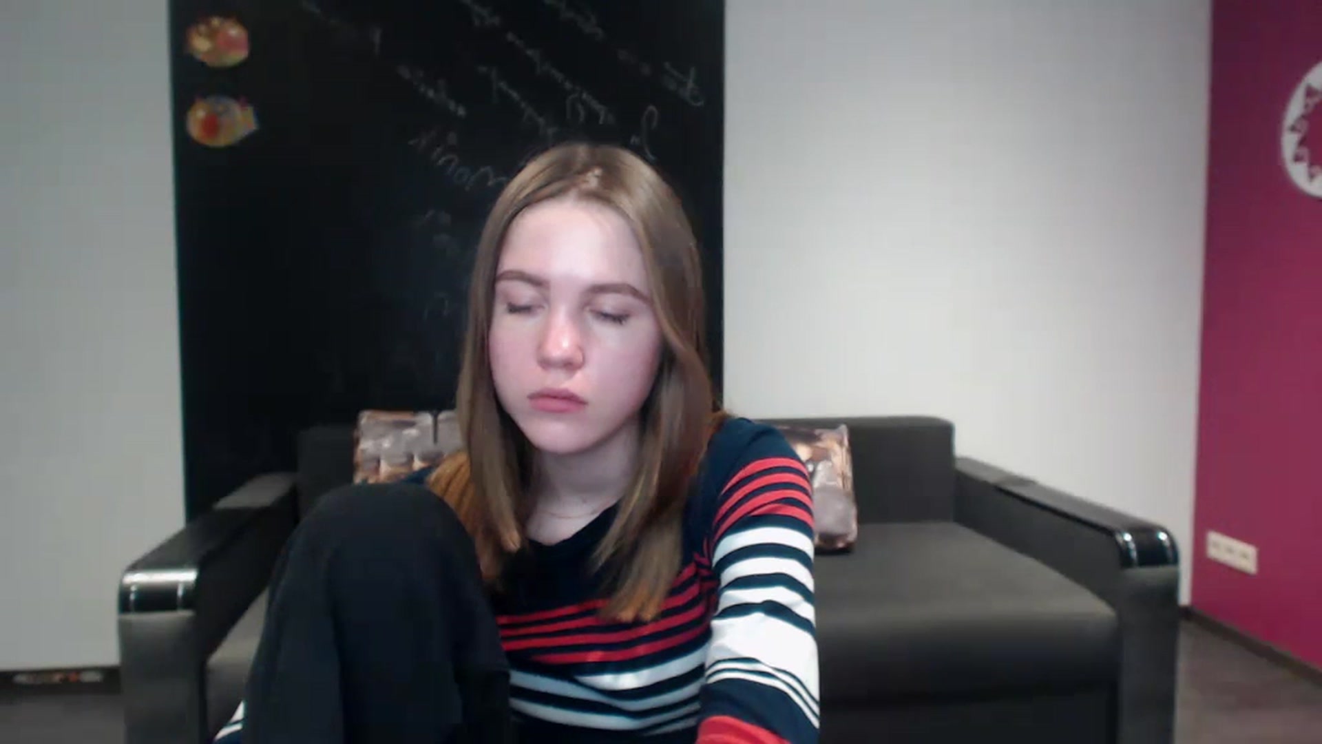 Gallery image thumbnail from Kate_Lewis's myfreecams stream on, 12/01/2023, 12:05 image 6 of 20