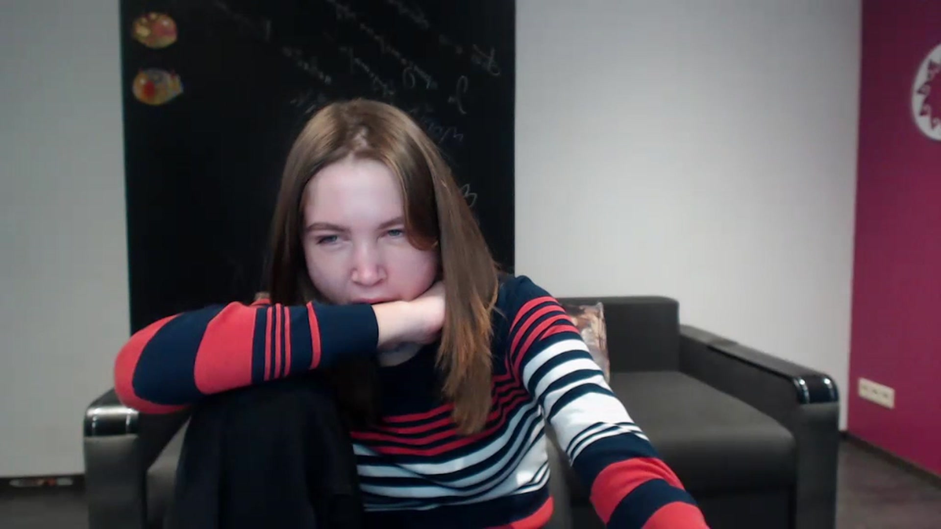Gallery image thumbnail from Kate_Lewis's myfreecams stream on, 12/01/2023, 12:05 image 2 of 20