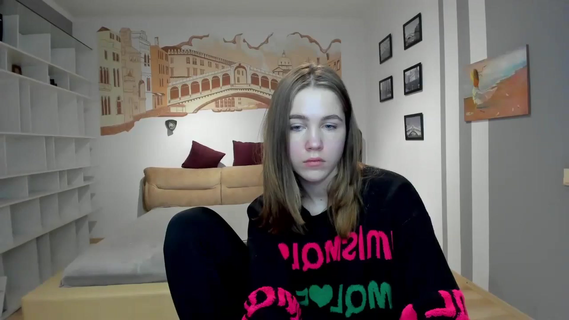 Gallery image thumbnail from Kate_Lewis's myfreecams stream on, 12/03/2023, 10:52 image 8 of 20
