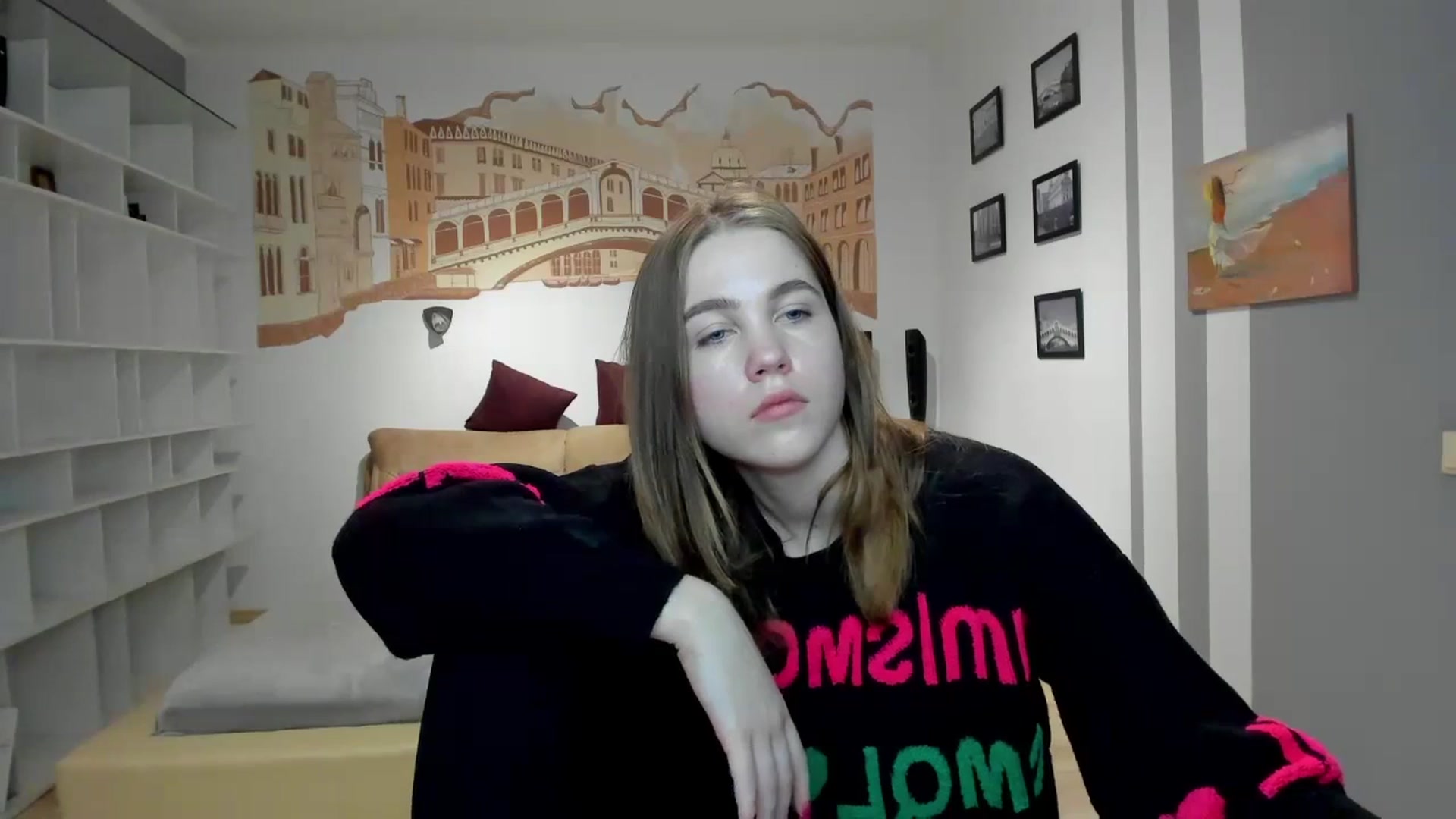 Gallery image thumbnail from Kate_Lewis's myfreecams stream on, 12/03/2023, 10:52 image 12 of 20