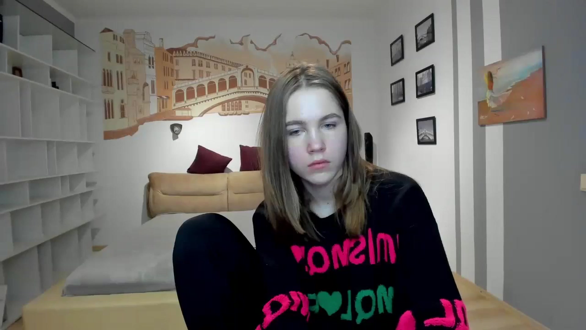 Gallery image thumbnail from Kate_Lewis's myfreecams stream on, 12/03/2023, 10:52 image 6 of 20