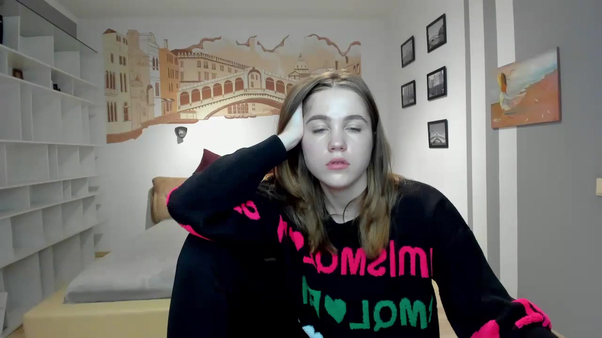 Gallery image thumbnail from Kate_Lewis's myfreecams stream on, 12/03/2023, 10:52 image 19 of 20