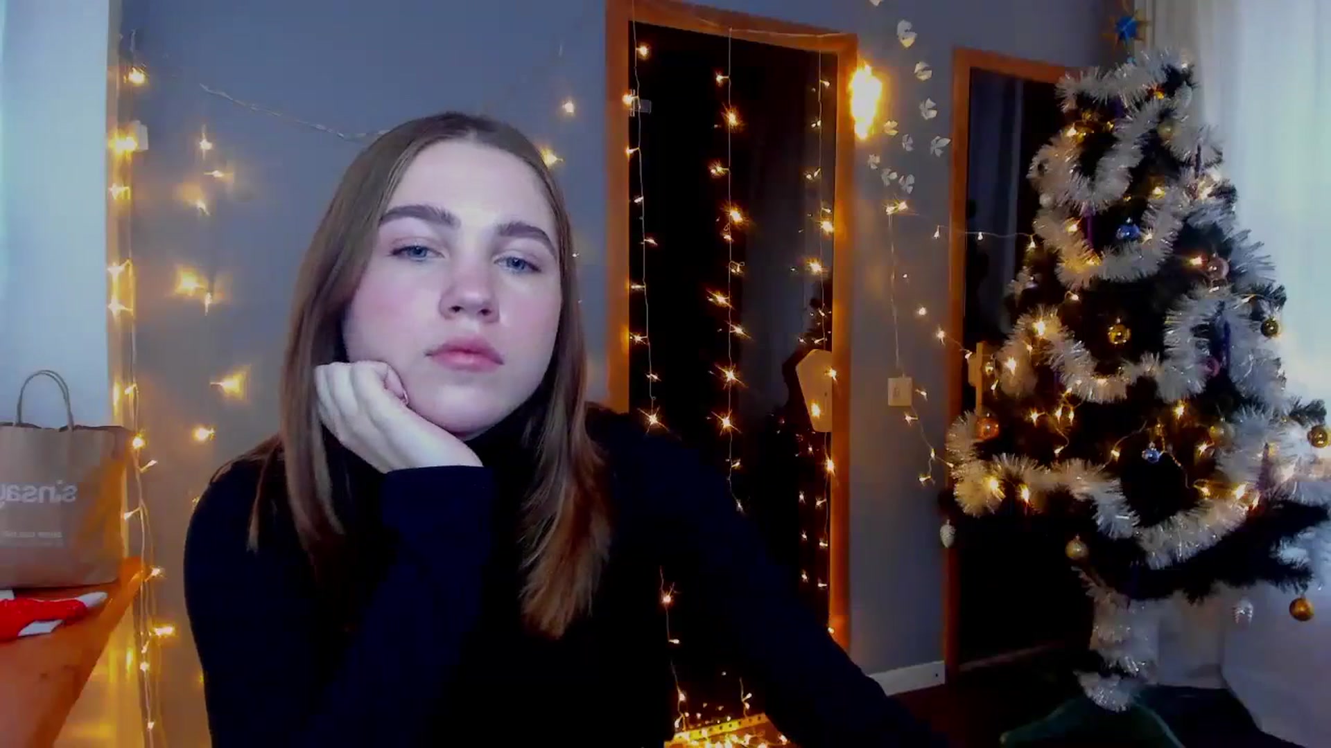 Gallery image thumbnail from Kate_Lewis's myfreecams stream on, 12/04/2023, 09:05 image 7 of 20