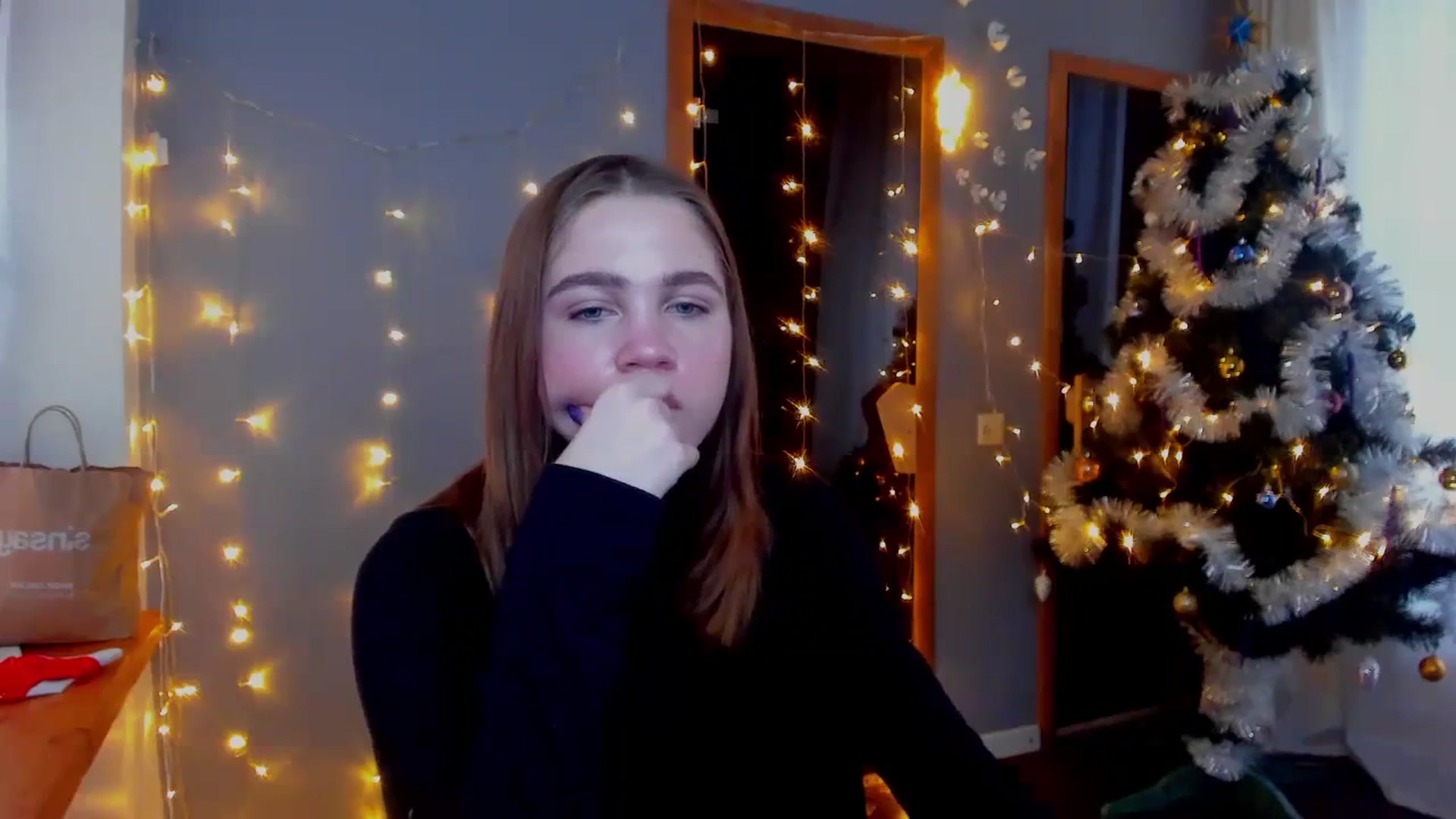 Gallery image thumbnail from Kate_Lewis's myfreecams stream on, 12/04/2023, 09:43 image 20 of 20