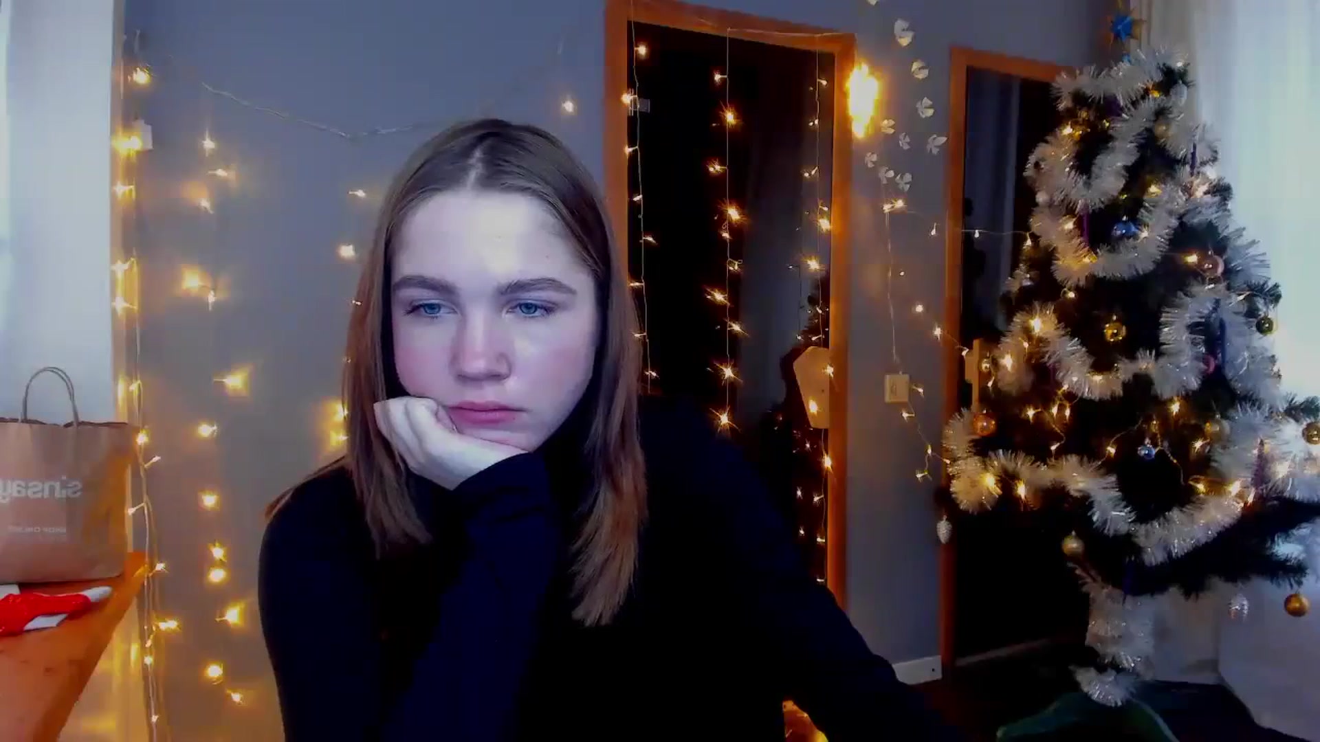 Gallery image thumbnail from Kate_Lewis's myfreecams stream on, 12/04/2023, 09:43 image 2 of 20