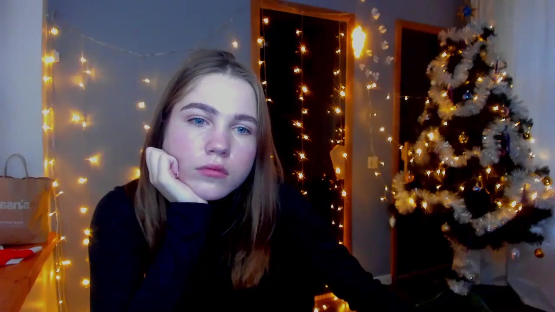 Gallery image thumbnail from Kate_Lewis's myfreecams stream on, 12/04/2023, 12:07 image 20 of 20