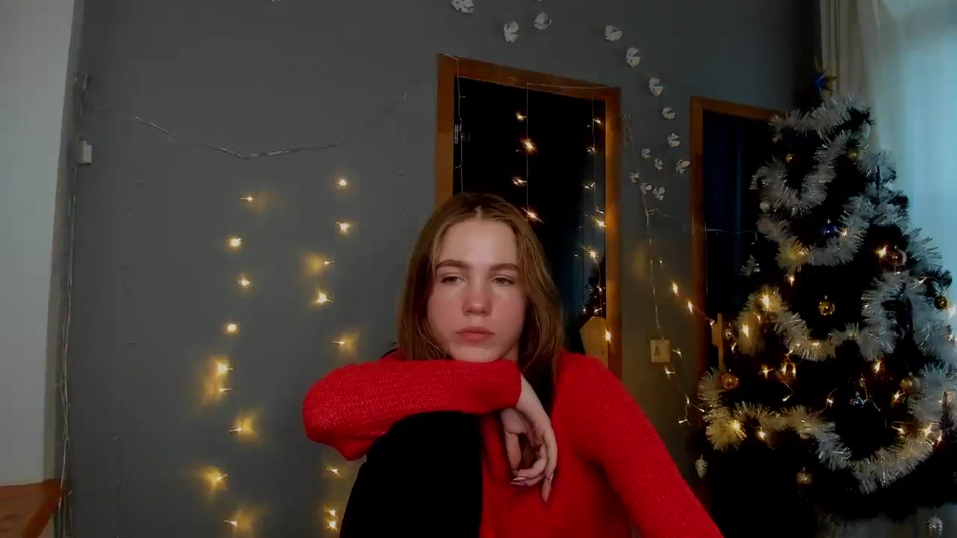 Gallery image thumbnail from Kate_Lewis's myfreecams stream on, 12/05/2023, 08:15 image 9 of 20