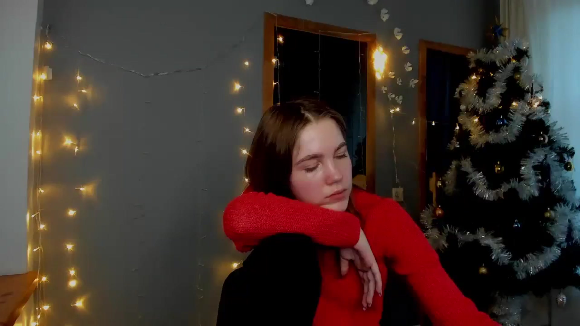 Gallery image thumbnail from Kate_Lewis's myfreecams stream on, 12/05/2023, 08:55 image 6 of 20