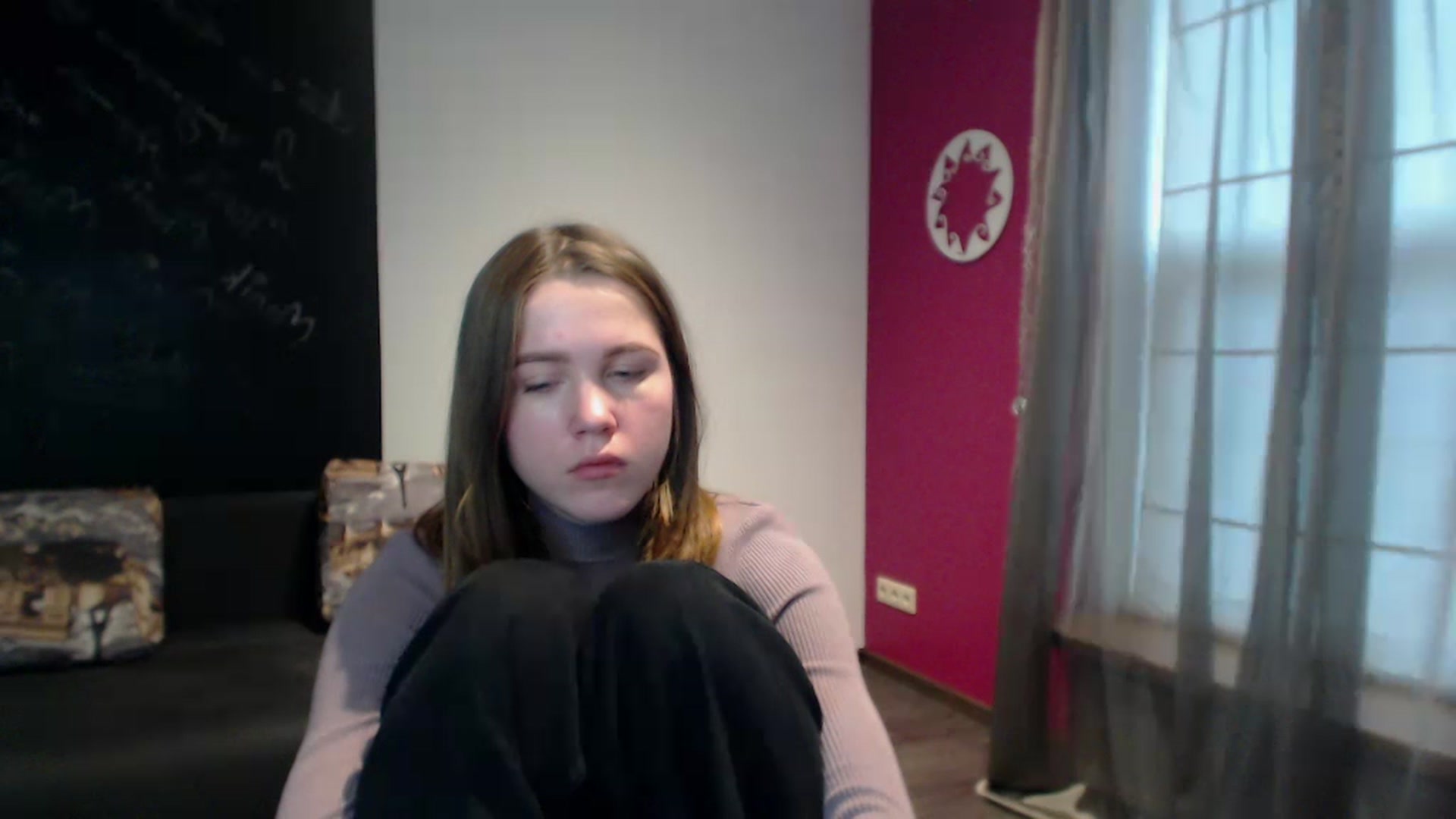 Gallery image thumbnail from Kate_Lewis's myfreecams stream on, 12/07/2023, 12:07 image 3 of 20