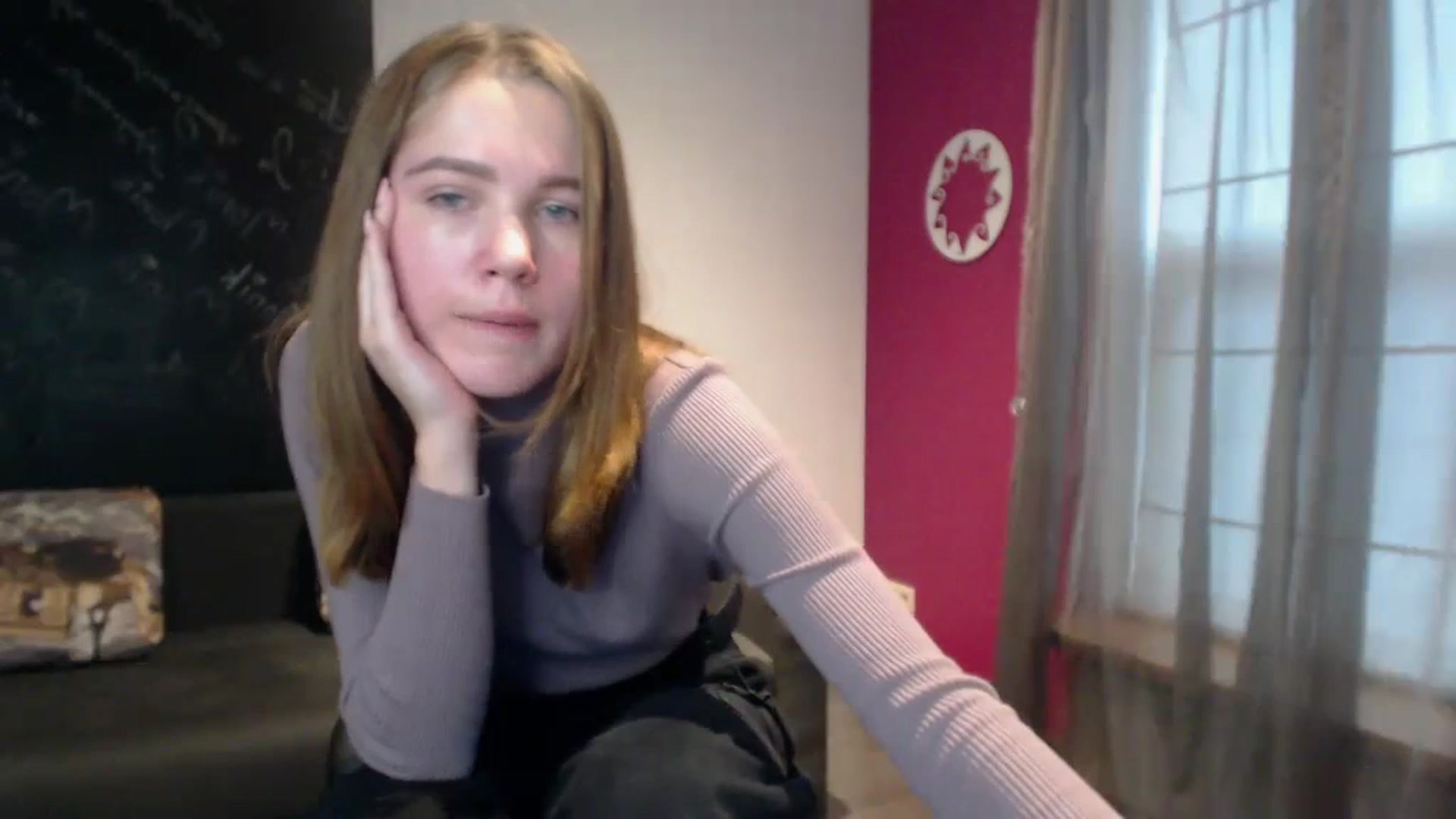 Gallery image thumbnail from Kate_Lewis's myfreecams stream on, 12/07/2023, 12:07 image 10 of 20