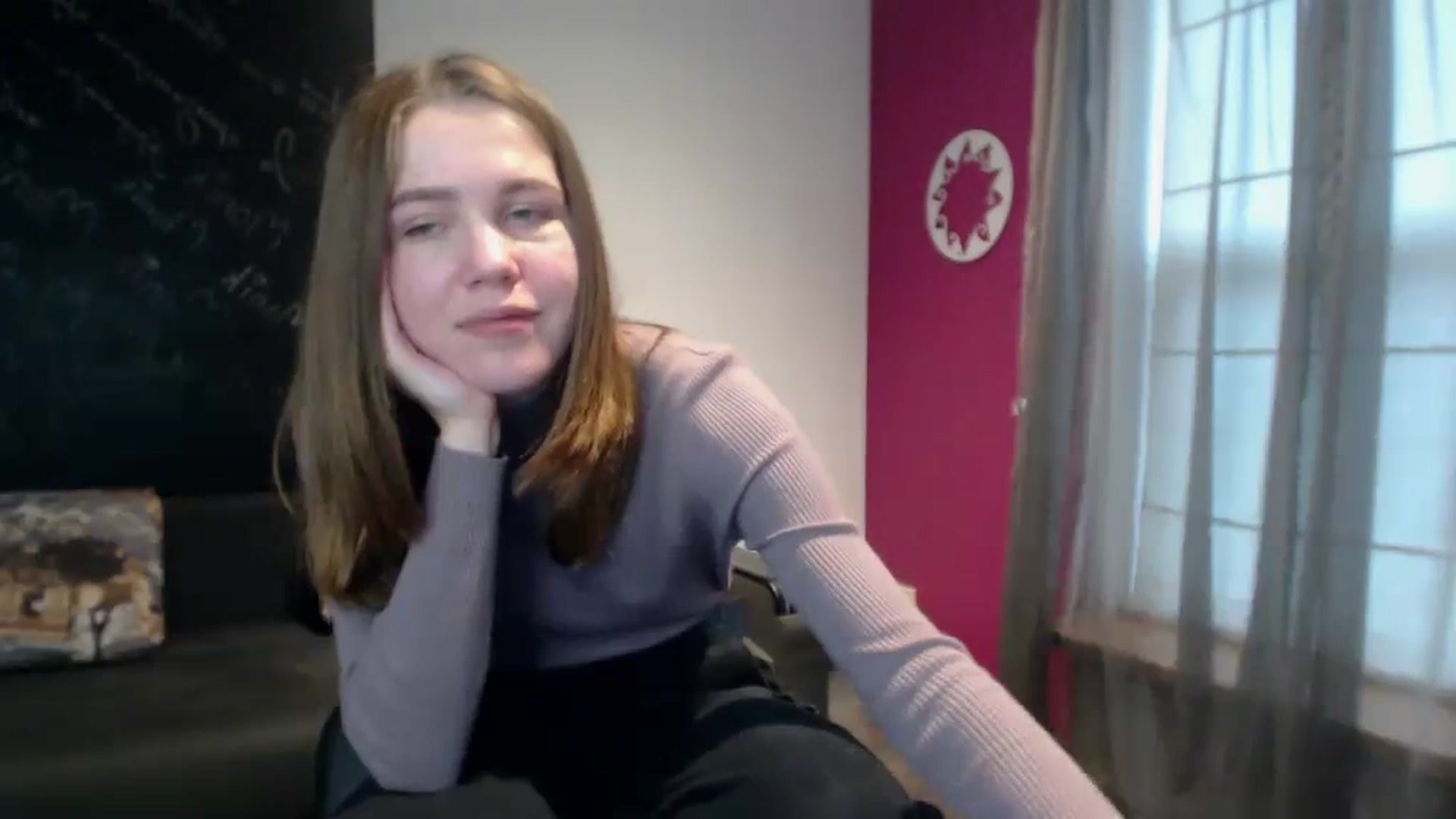 Gallery image thumbnail from Kate_Lewis's myfreecams stream on, 12/07/2023, 12:07 image 5 of 20