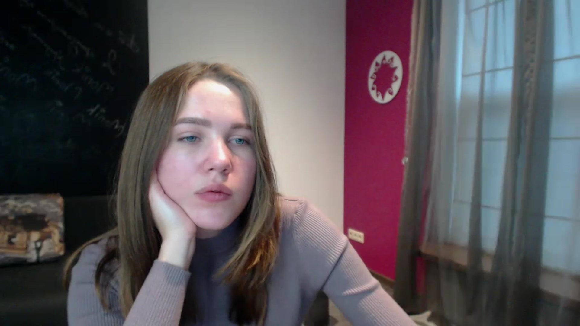 Gallery image thumbnail from Kate_Lewis's myfreecams stream on, 12/07/2023, 12:07 image 16 of 20