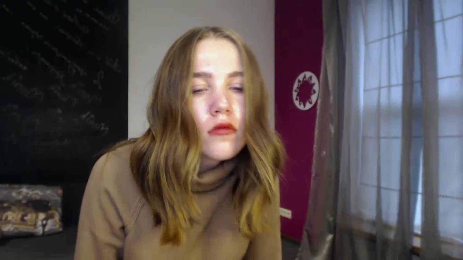 Gallery image thumbnail from Kate_Lewis's myfreecams stream on, 12/10/2023, 10:47 image 17 of 20