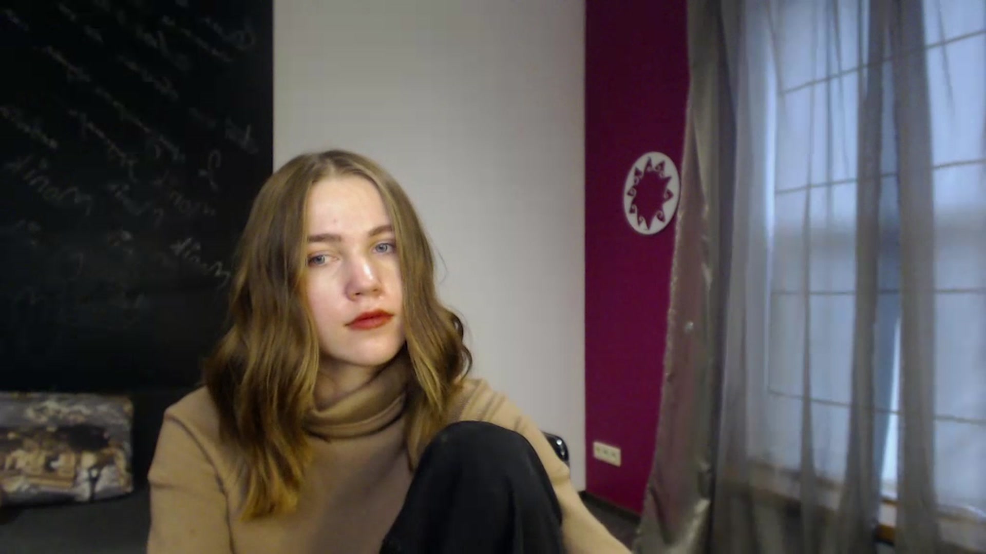 Gallery image thumbnail from Kate_Lewis's myfreecams stream on, 12/10/2023, 10:47 image 9 of 20