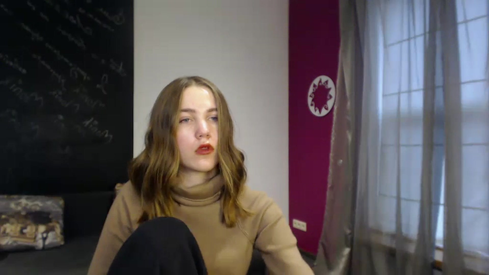 Gallery image thumbnail from Kate_Lewis's myfreecams stream on, 12/10/2023, 10:47 image 5 of 20