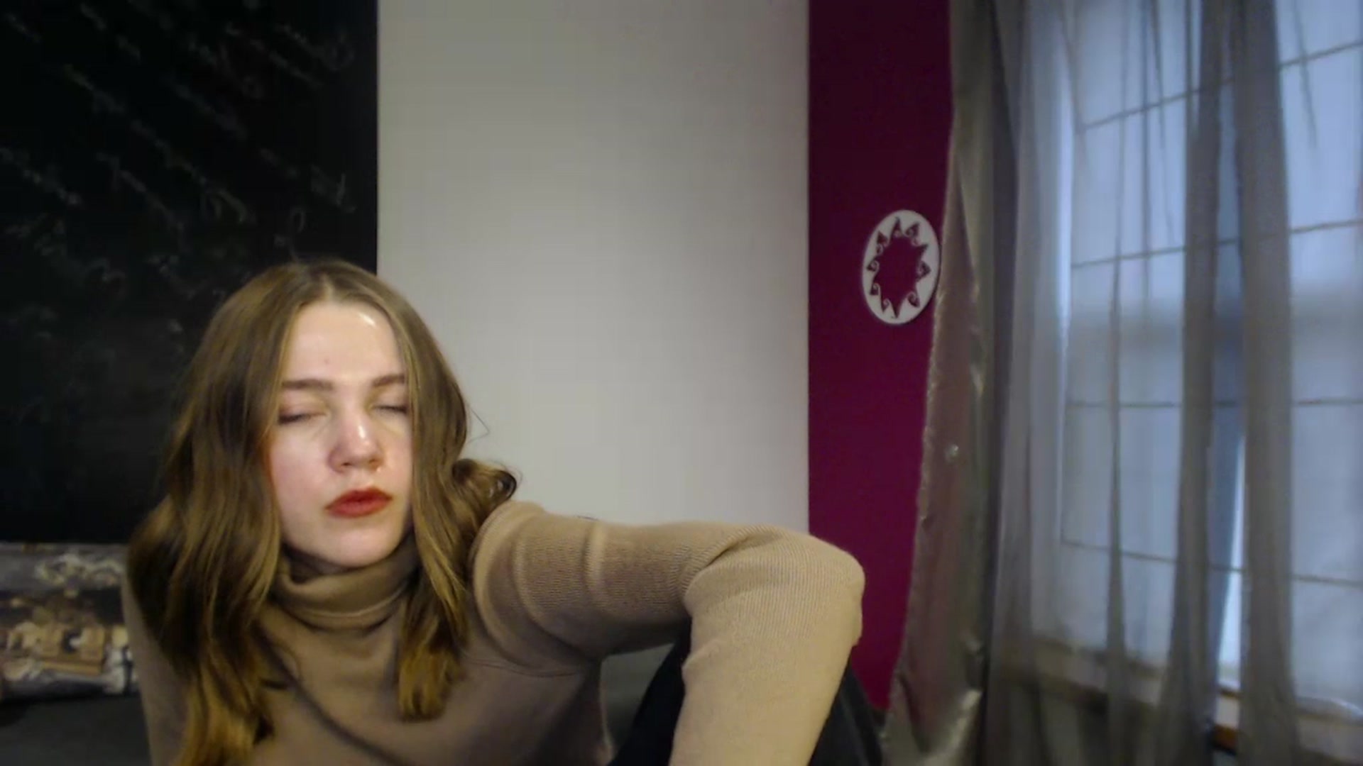 Gallery image thumbnail from Kate_Lewis's myfreecams stream on, 12/10/2023, 10:47 image 12 of 20