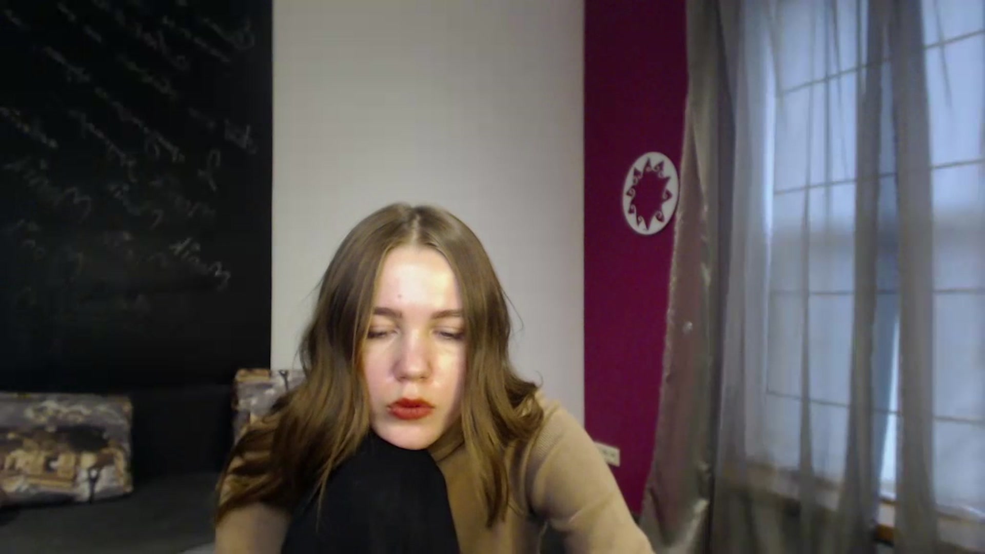 Gallery image thumbnail from Kate_Lewis's myfreecams stream on, 12/10/2023, 11:43 image 11 of 20