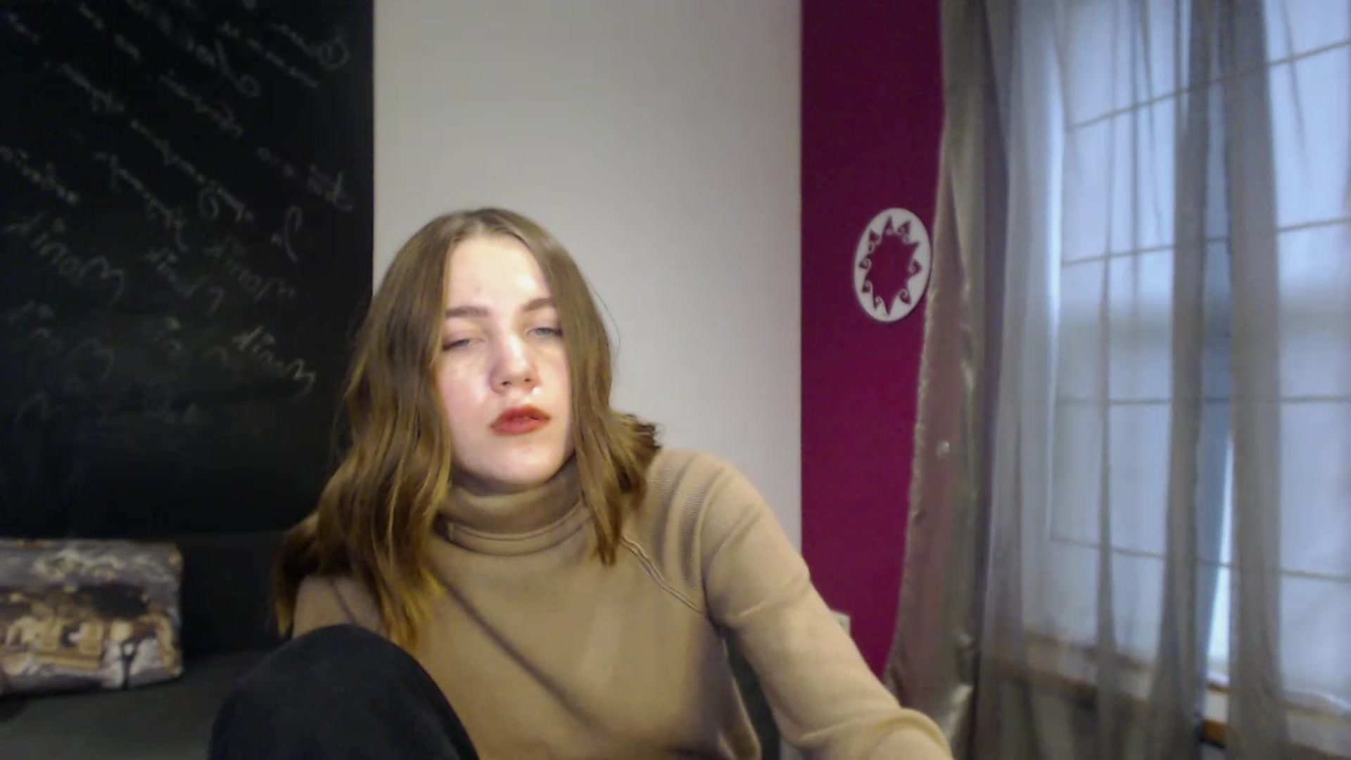 Gallery image thumbnail from Kate_Lewis's myfreecams stream on, 12/10/2023, 11:43 image 5 of 20