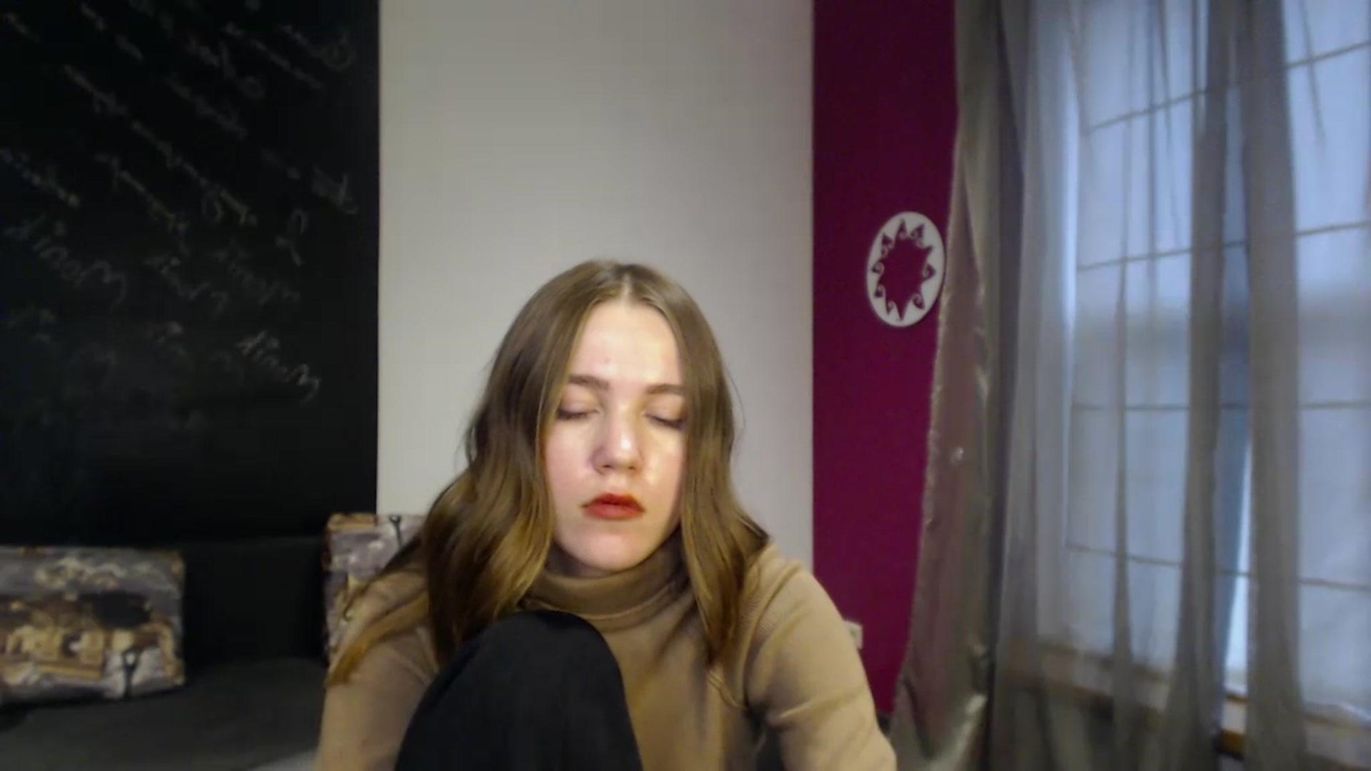 Gallery image thumbnail from Kate_Lewis's myfreecams stream on, 12/10/2023, 11:43 image 13 of 20