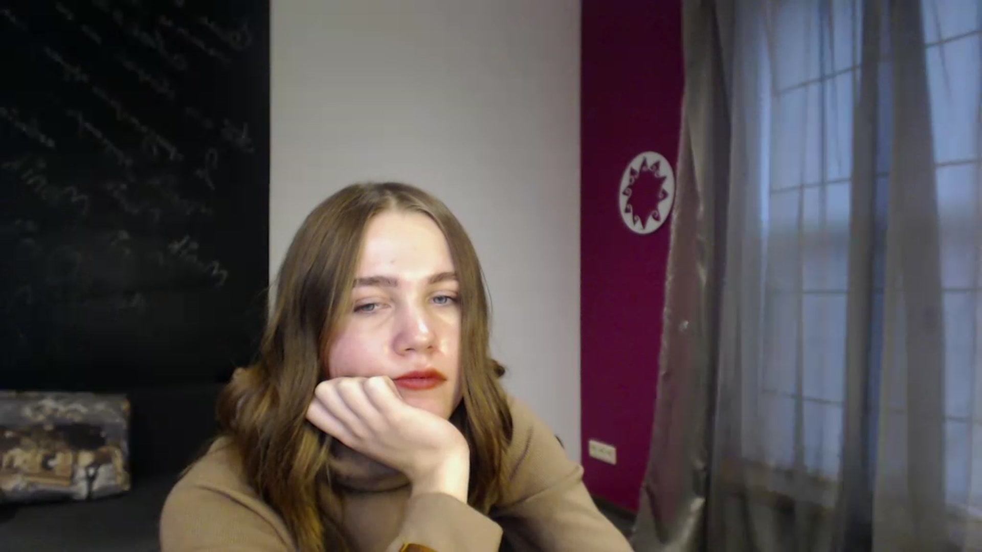 Gallery image thumbnail from Kate_Lewis's myfreecams stream on, 12/10/2023, 12:03 image 20 of 20