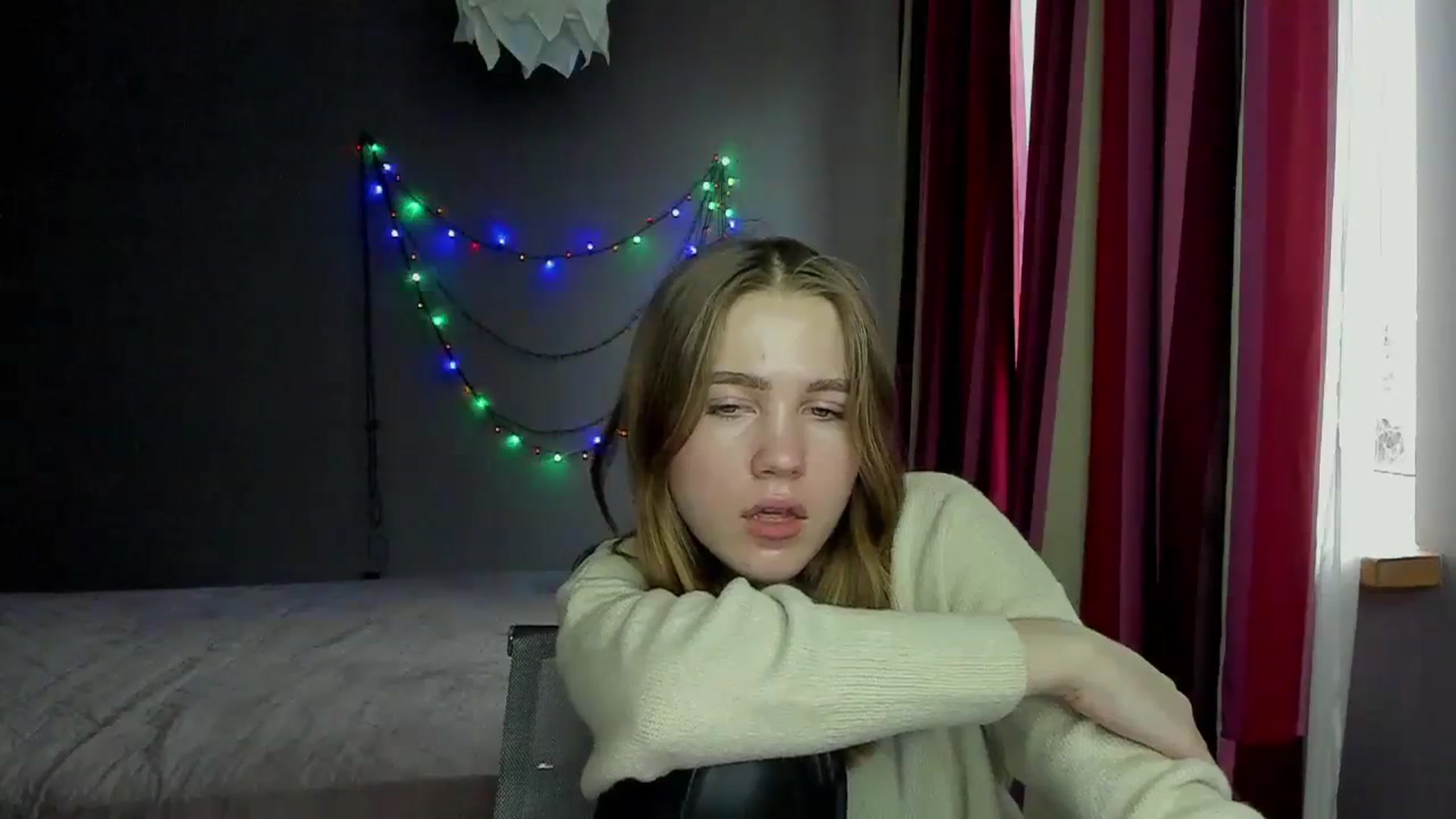 Gallery image thumbnail from Kate_Lewis's myfreecams stream on, 12/11/2023, 10:58 image 8 of 20