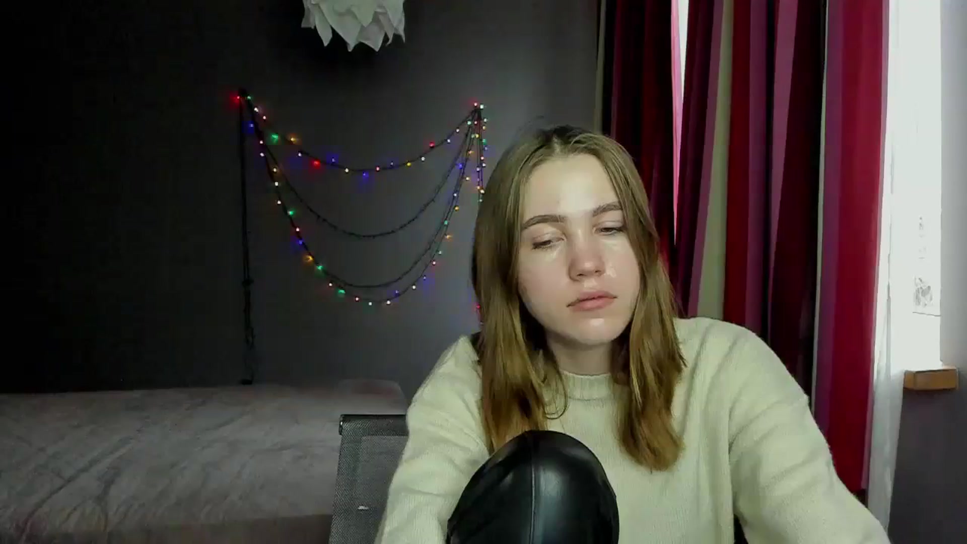 Gallery image thumbnail from Kate_Lewis's myfreecams stream on, 12/11/2023, 10:58 image 13 of 20