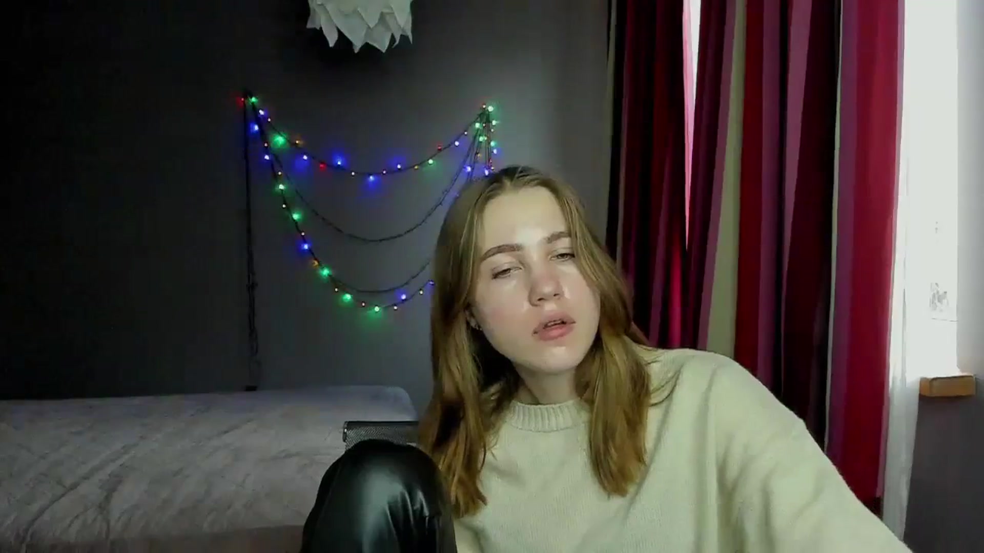 Gallery image thumbnail from Kate_Lewis's myfreecams stream on, 12/11/2023, 10:58 image 7 of 20