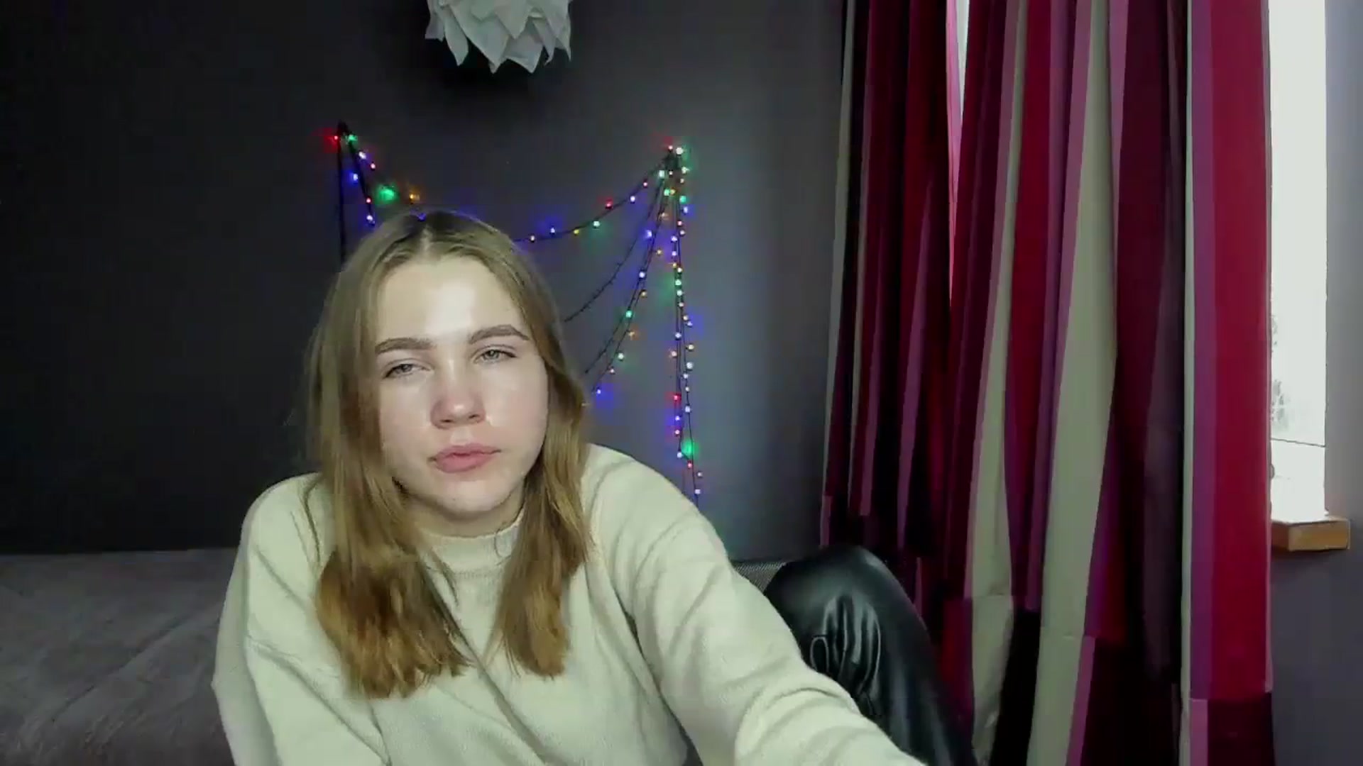 Gallery image thumbnail from Kate_Lewis's myfreecams stream on, 12/11/2023, 12:01 image 5 of 20