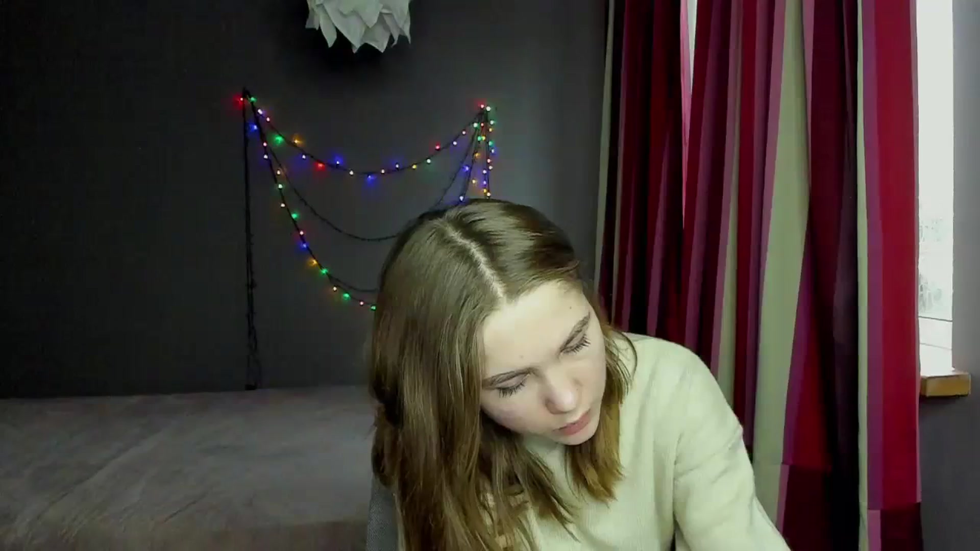Gallery image thumbnail from Kate_Lewis's myfreecams stream on, 12/11/2023, 12:01 image 16 of 20