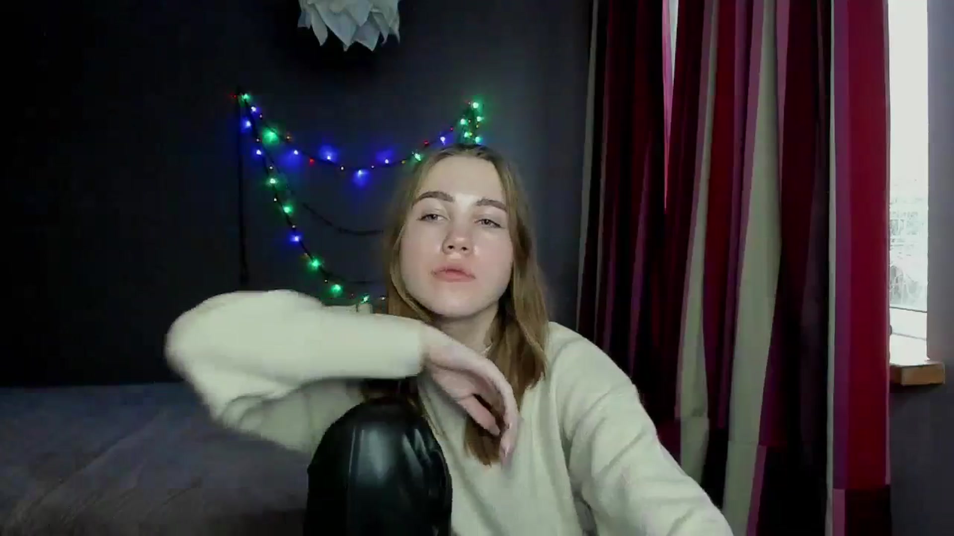 Gallery image thumbnail from Kate_Lewis's myfreecams stream on, 12/11/2023, 12:01 image 9 of 20