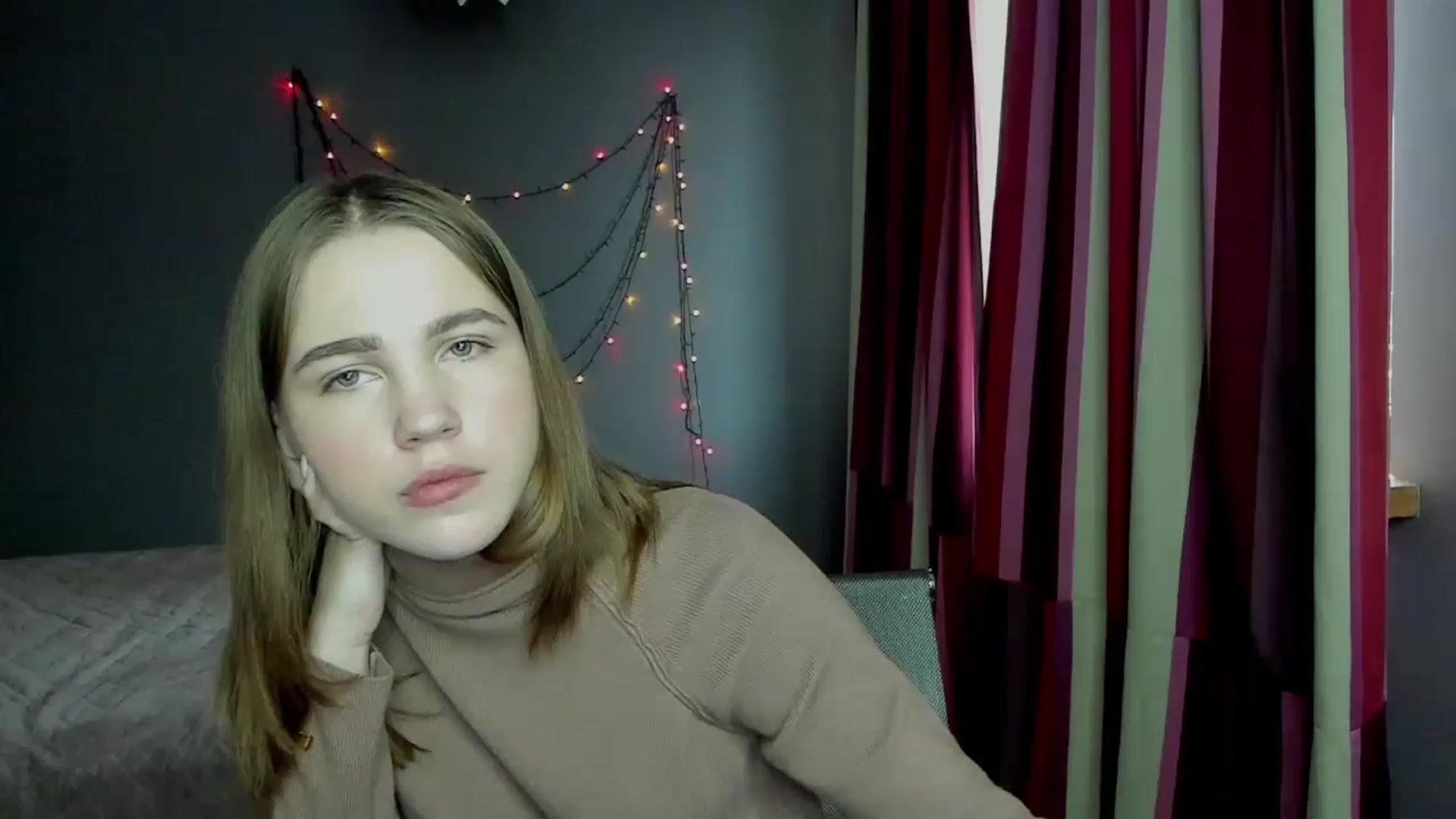 Gallery image thumbnail from Kate_Lewis's myfreecams stream on, 12/12/2023, 10:00 image 1 of 20