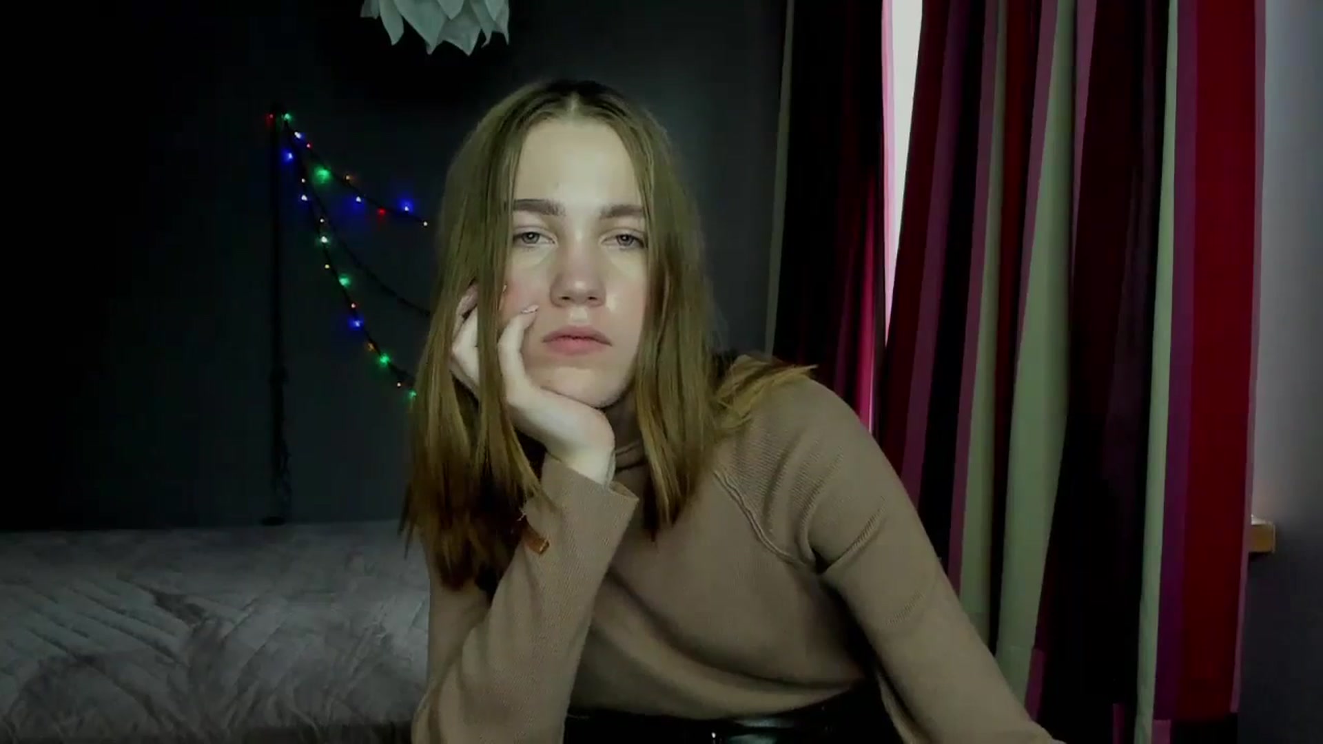 Gallery image thumbnail from Kate_Lewis's myfreecams stream on, 12/12/2023, 11:34 image 2 of 20