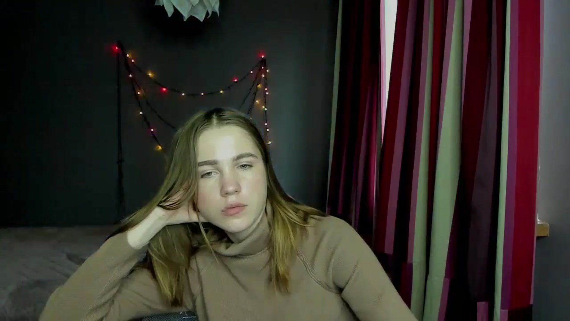 Gallery image thumbnail from Kate_Lewis's myfreecams stream on, 12/12/2023, 13:03 image 8 of 20