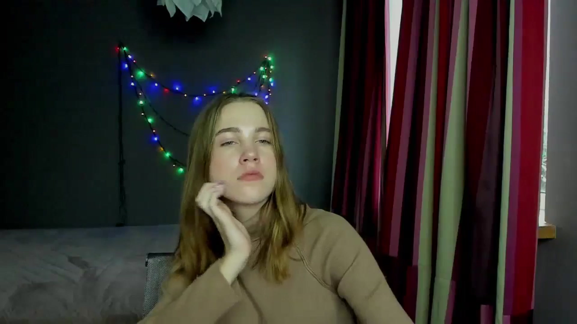 Gallery image thumbnail from Kate_Lewis's myfreecams stream on, 12/12/2023, 13:03 image 2 of 20