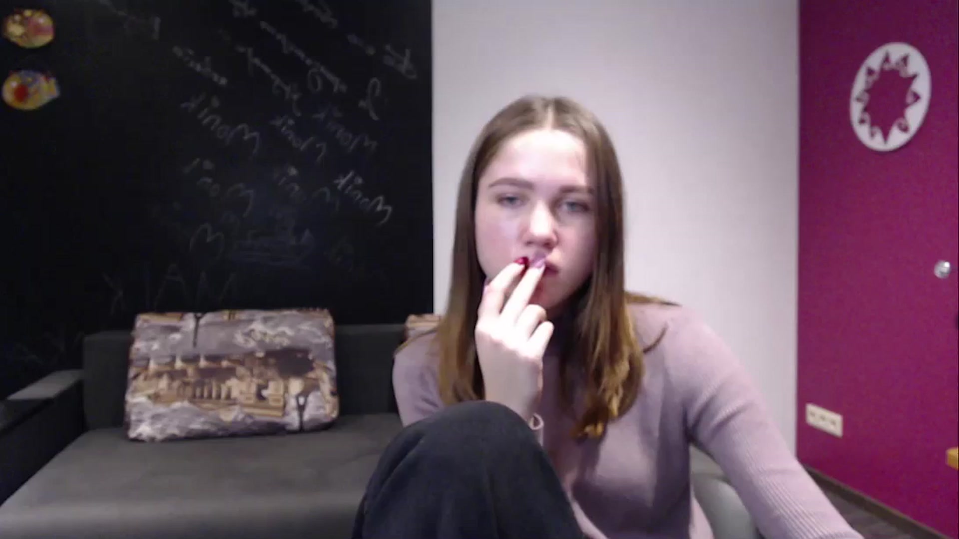 Gallery image thumbnail from Kate_Lewis's myfreecams stream on, 12/21/2023, 12:05 image 20 of 20