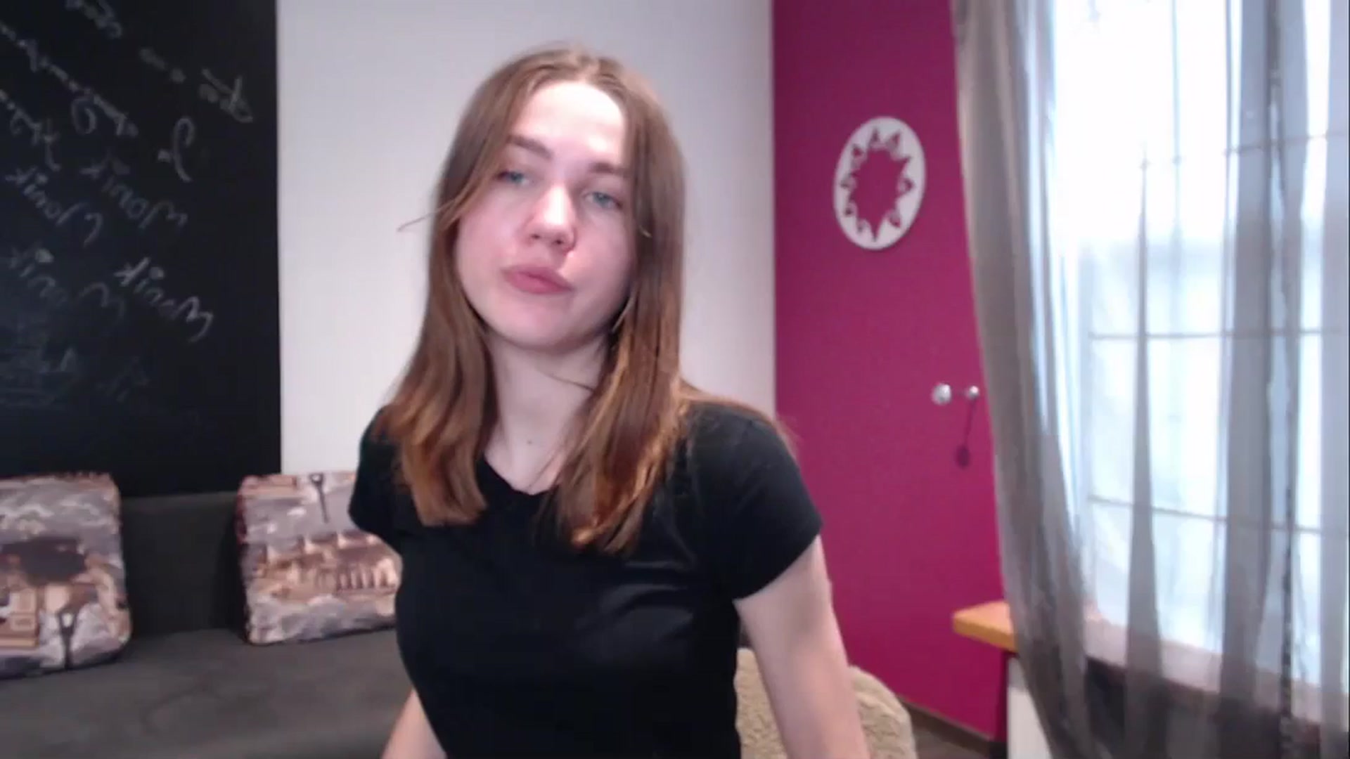 Gallery image thumbnail from Kate_Lewis's myfreecams stream on, 12/22/2023, 10:37 image 1 of 20