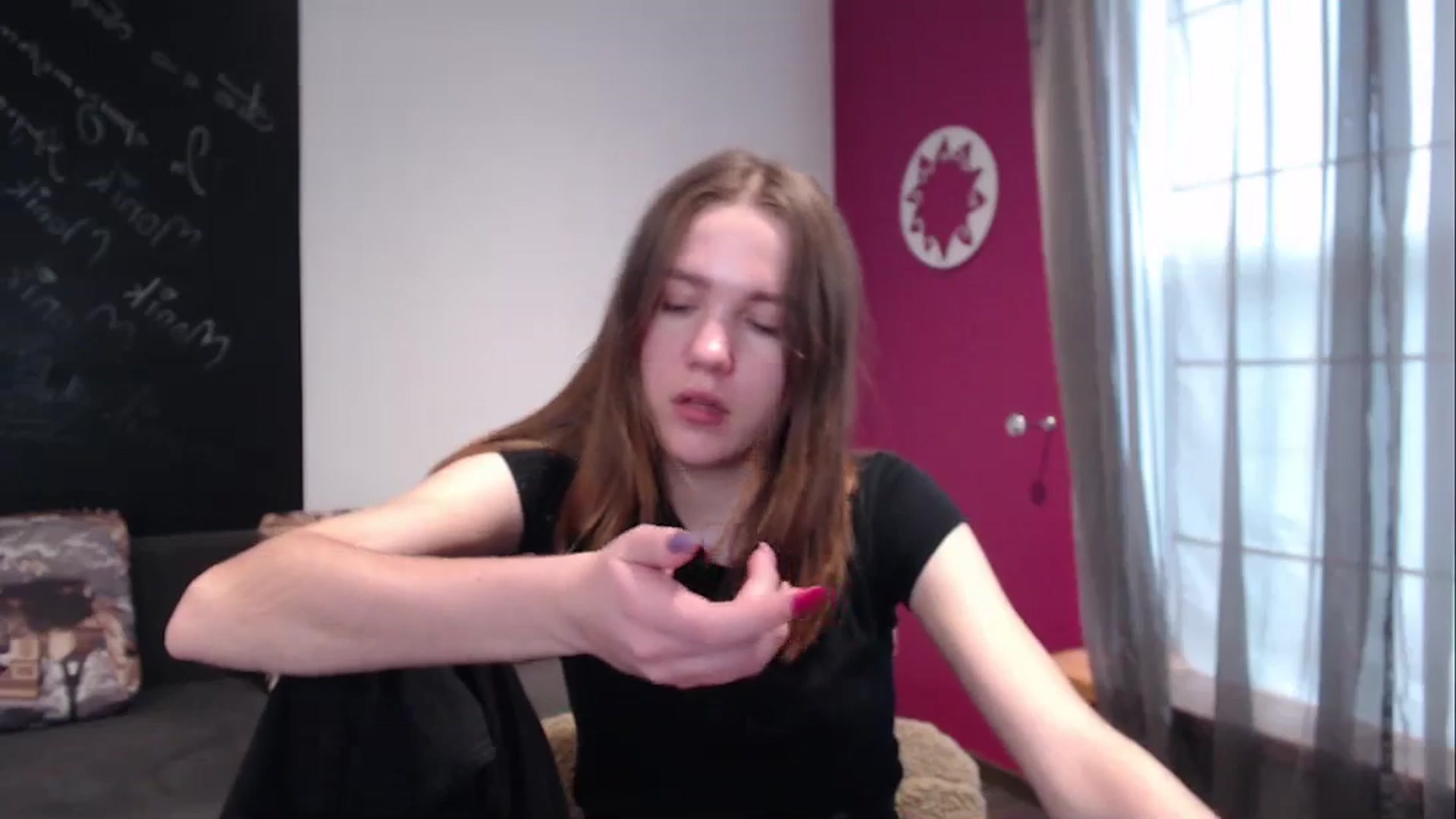 Gallery image thumbnail from Kate_Lewis's myfreecams stream on, 12/22/2023, 10:37 image 4 of 20