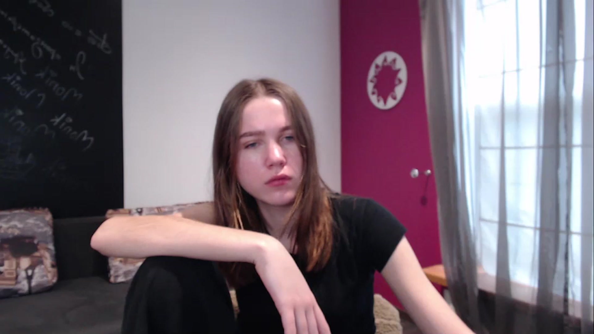 Gallery image thumbnail from Kate_Lewis's myfreecams stream on, 12/22/2023, 10:37 image 7 of 20