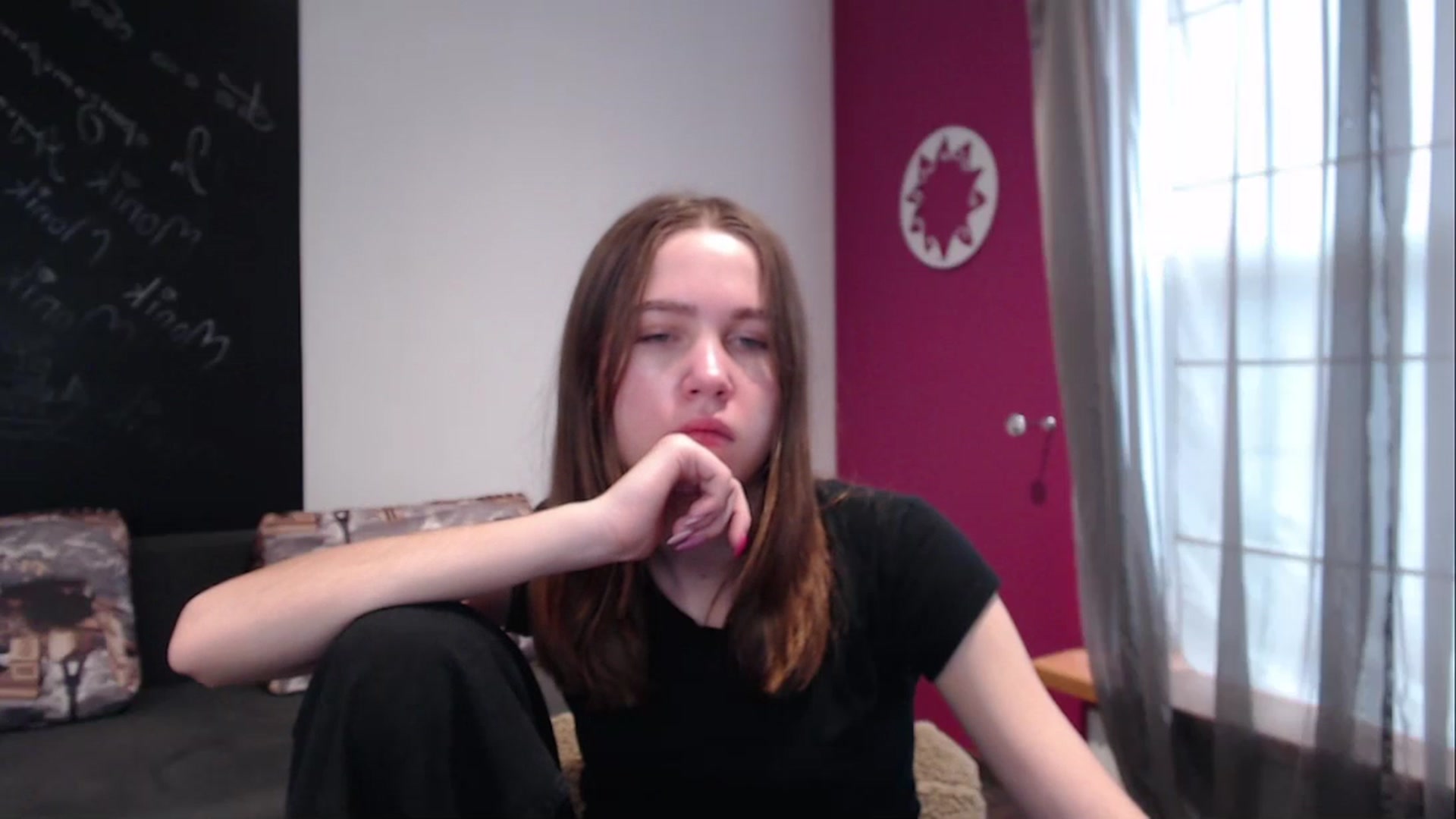 Gallery image thumbnail from Kate_Lewis's myfreecams stream on, 12/22/2023, 10:37 image 9 of 20