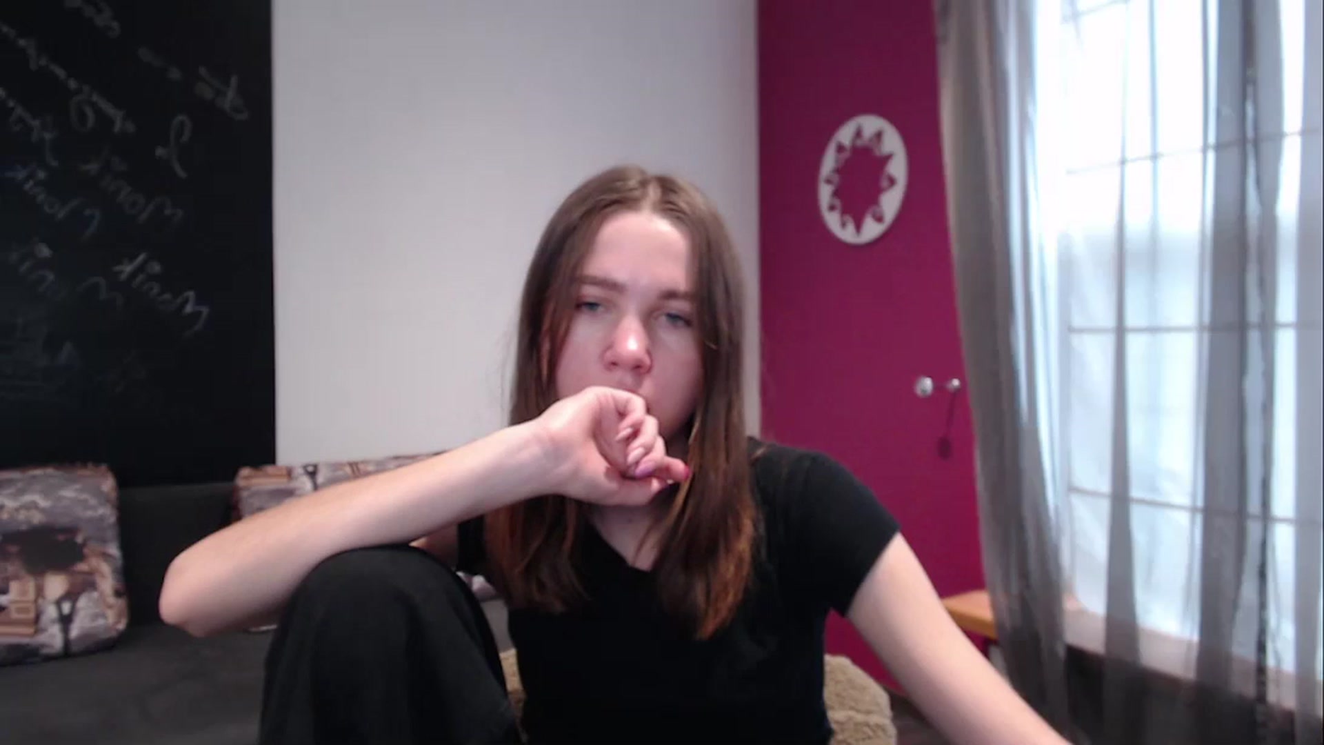 Gallery image thumbnail from Kate_Lewis's myfreecams stream on, 12/22/2023, 10:37 image 8 of 20