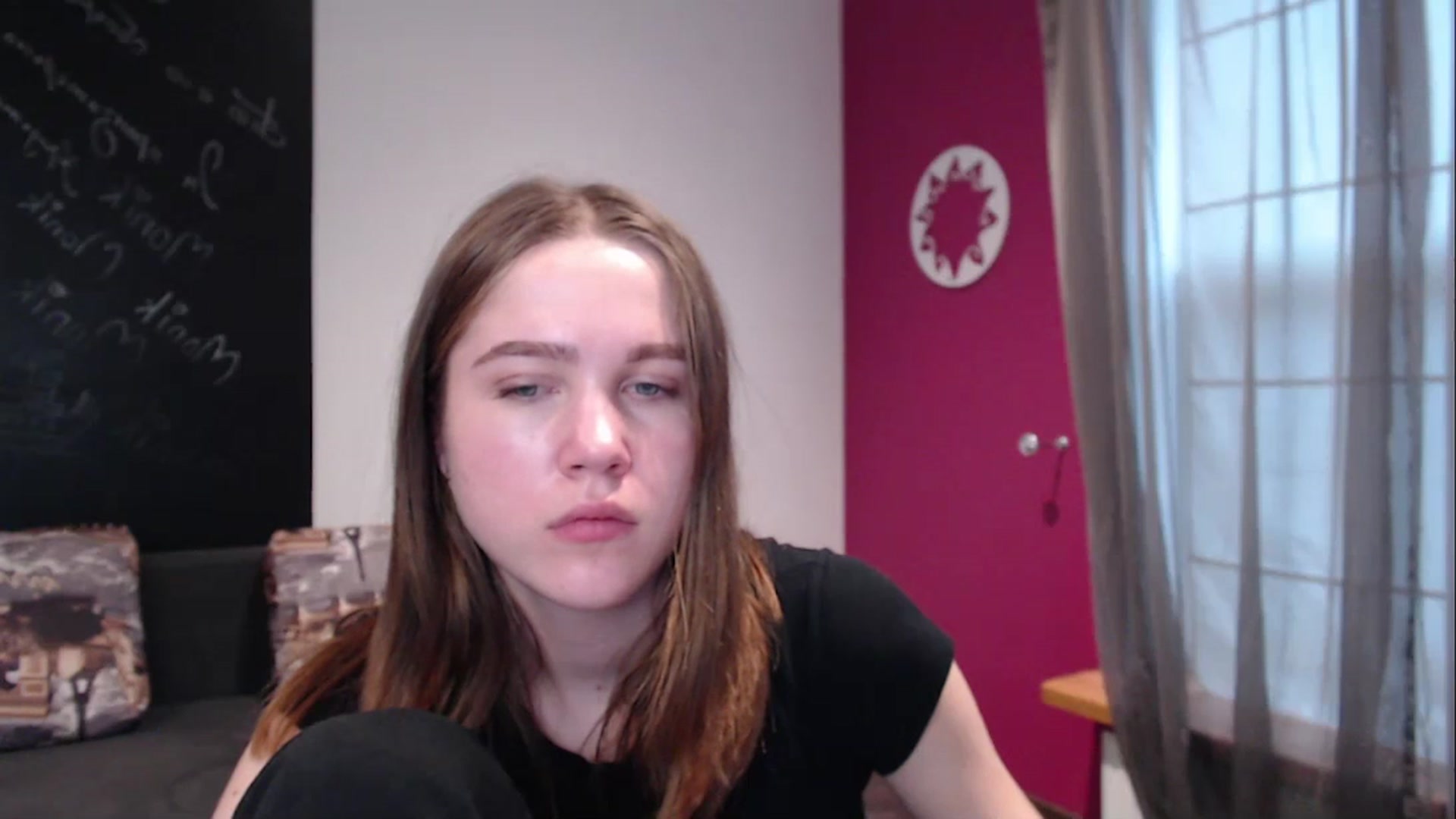 Gallery image thumbnail from Kate_Lewiss's myfreecams stream on, 12/22/2023, 12:02 image 12 of 20