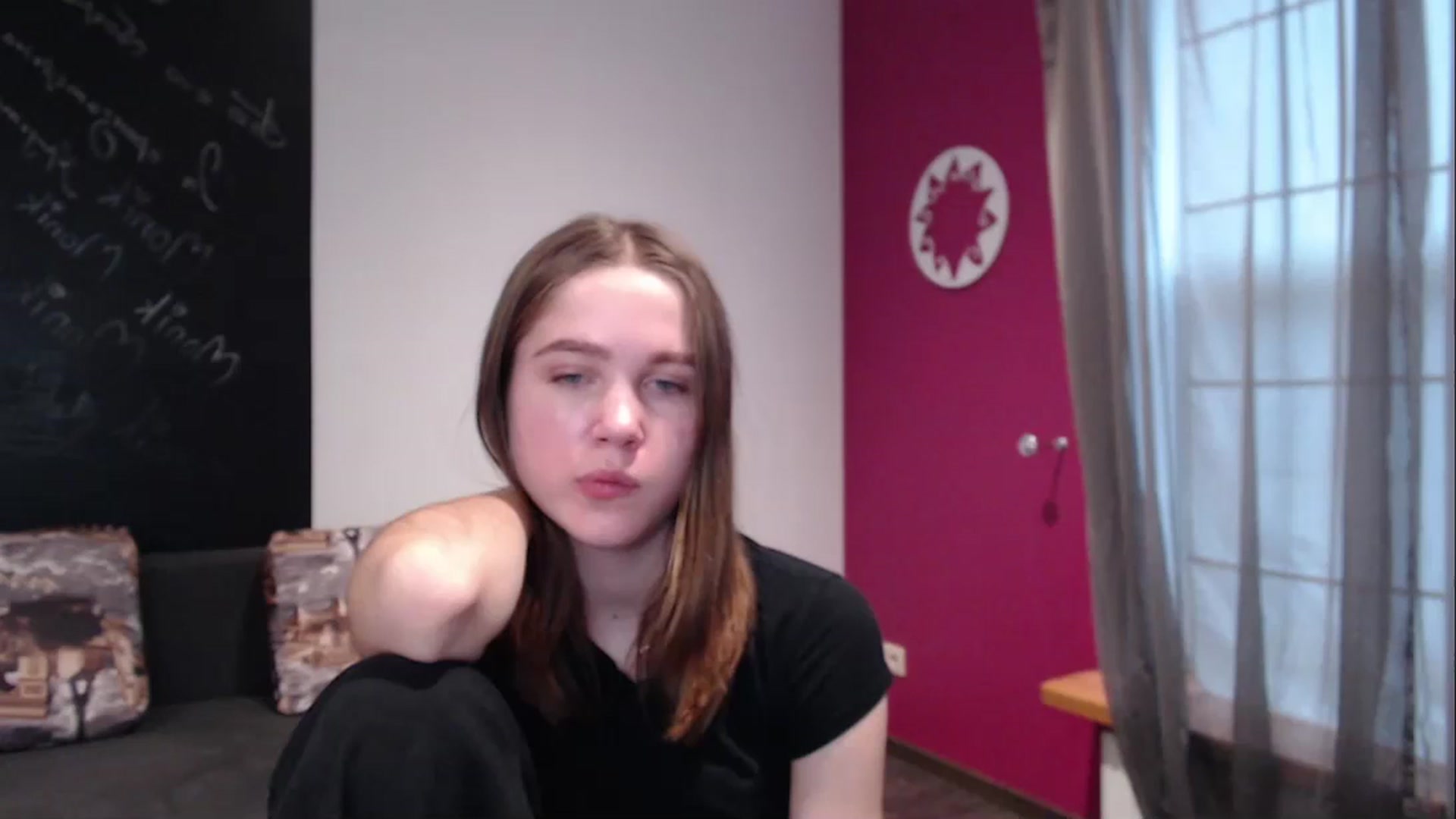 Gallery image thumbnail from Kate_Lewiss's myfreecams stream on, 12/22/2023, 12:02 image 13 of 20