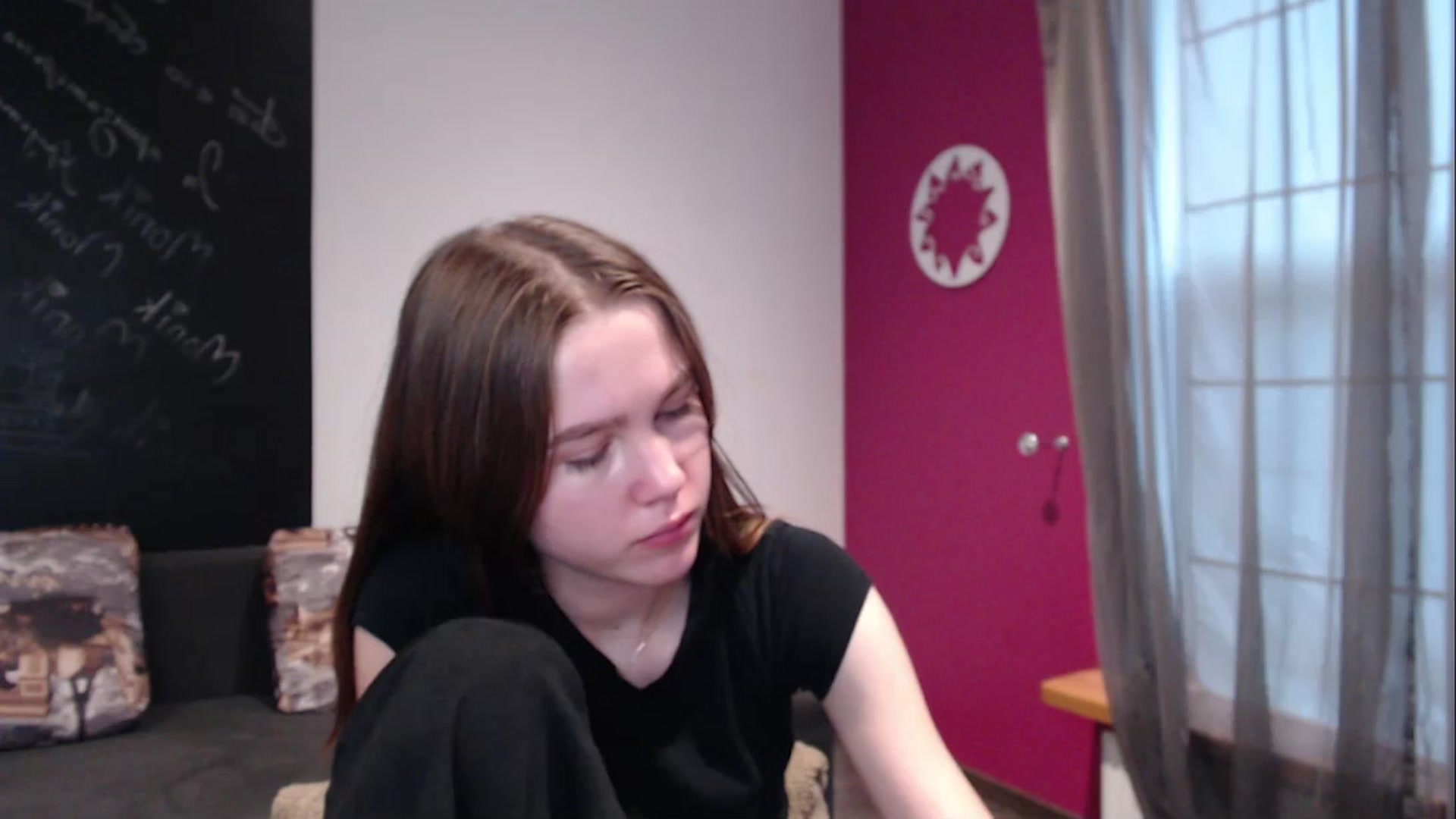 Gallery image thumbnail from Kate_Lewiss's myfreecams stream on, 12/22/2023, 12:02 image 19 of 20