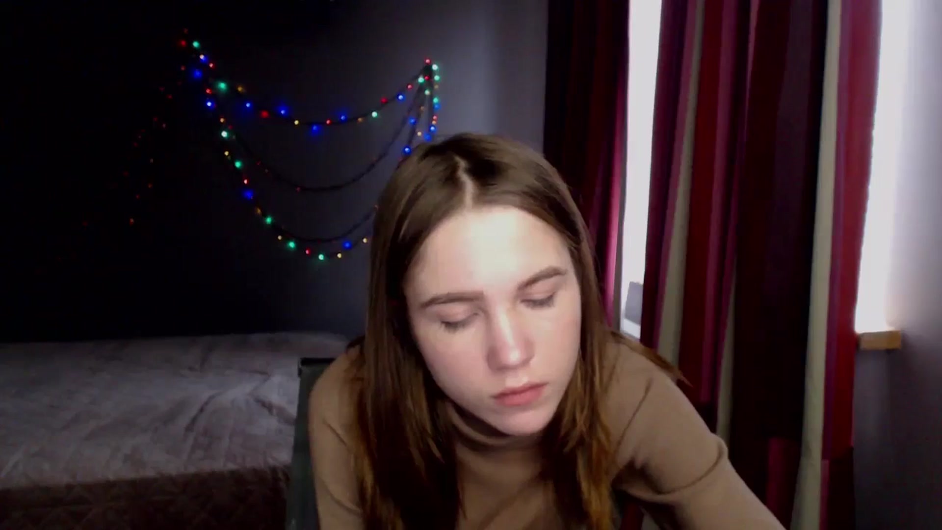 Gallery image thumbnail from Kate_Lewiss's myfreecams stream on, 12/24/2023, 11:49 image 10 of 20